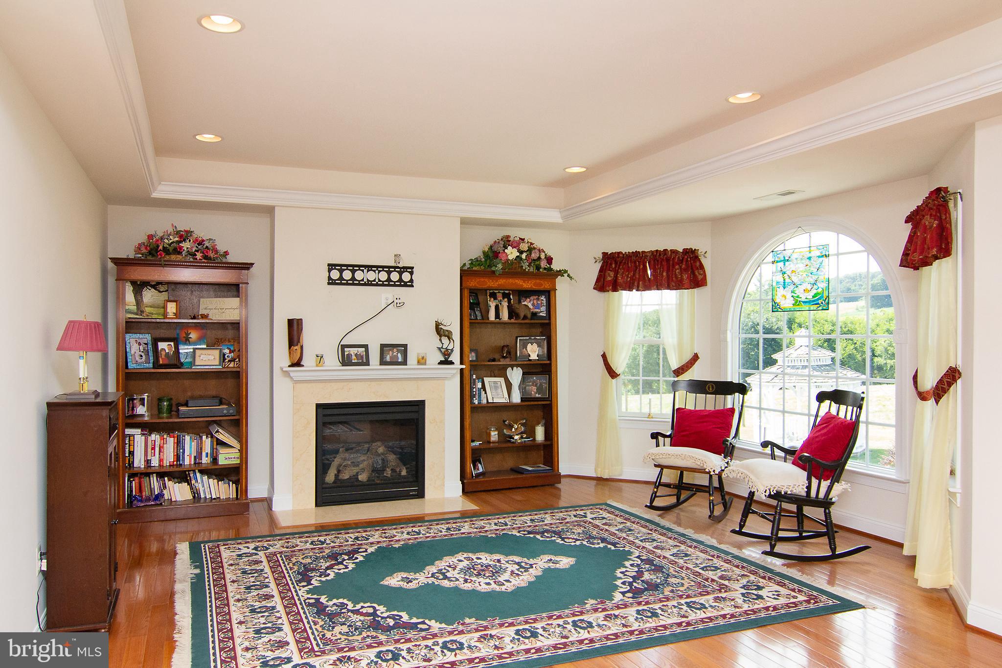 BLUE MOON HEIGHTS - Residential