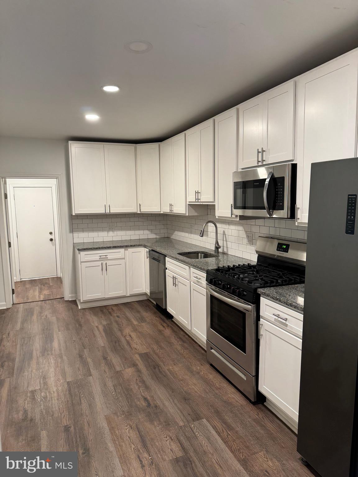 BRIDESBURG - Residential
