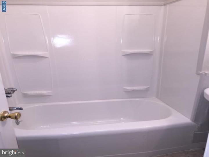 PORT RICHMOND - Residential Lease