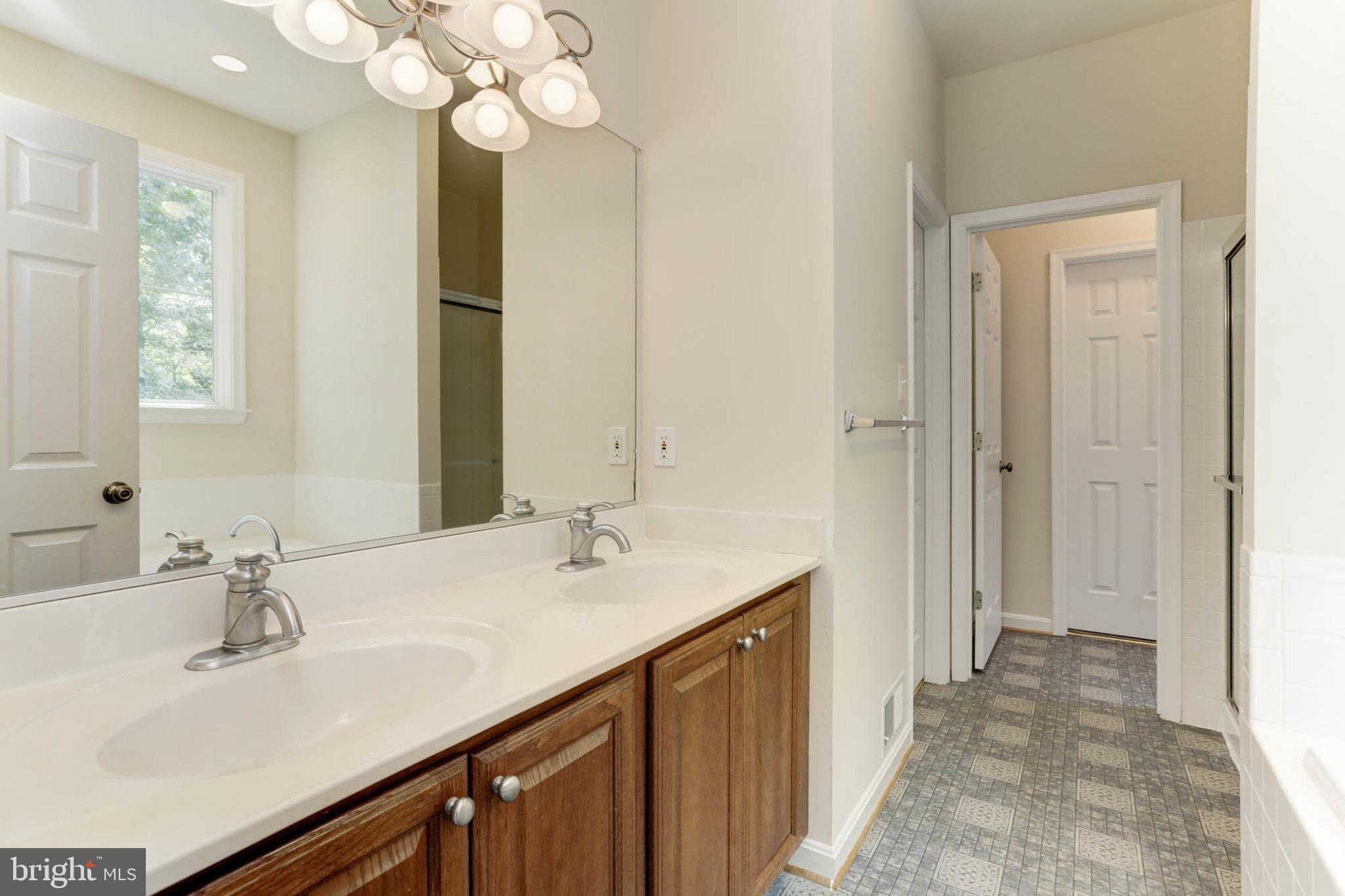 GREENWOOD FARMS - Residential