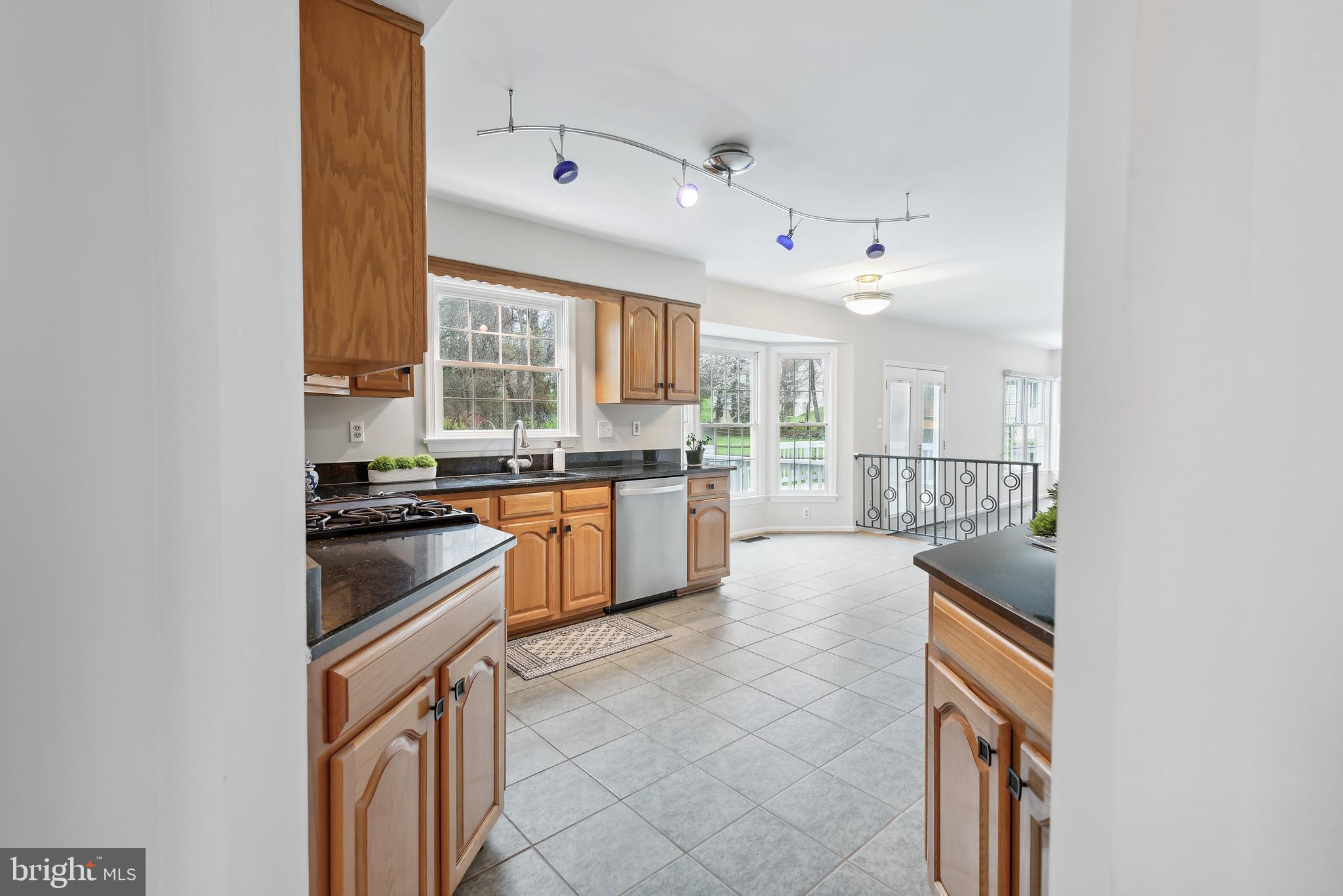 SPRING LAWN FARM - Residential