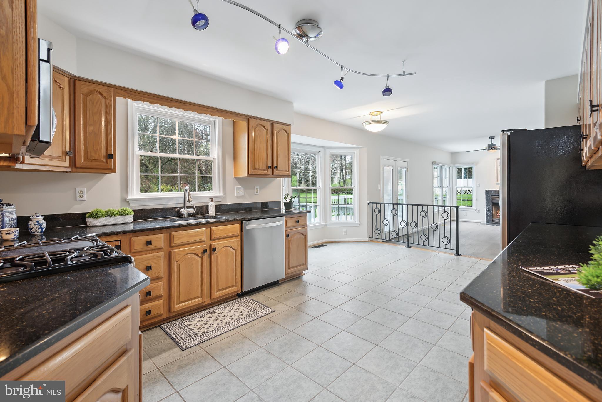 SPRING LAWN FARM - Residential