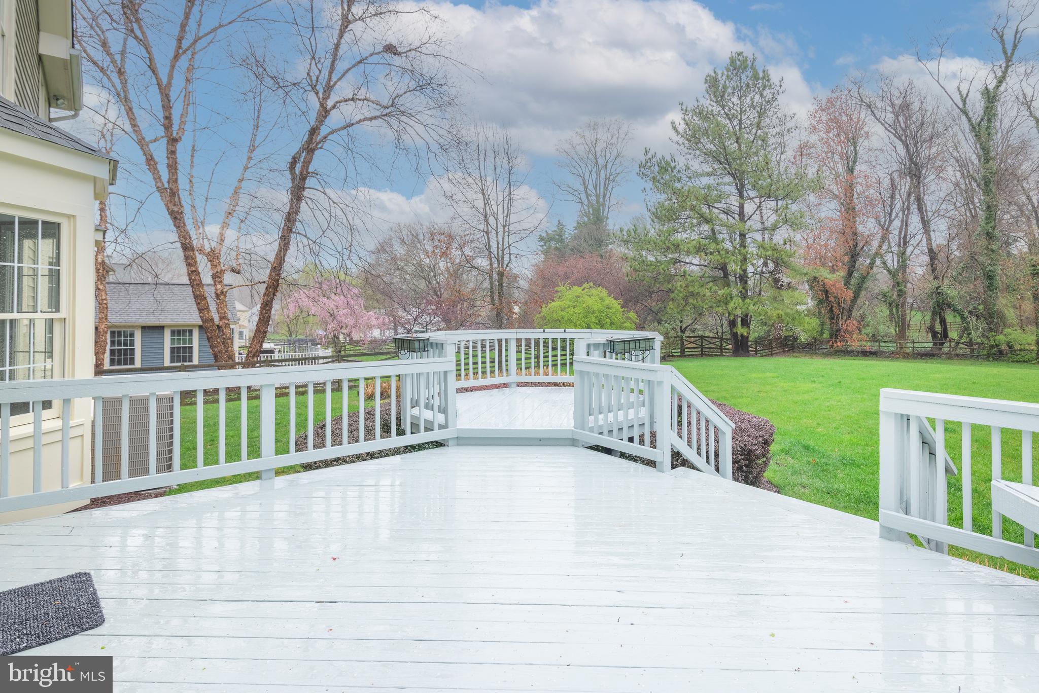 SPRING LAWN FARM - Residential