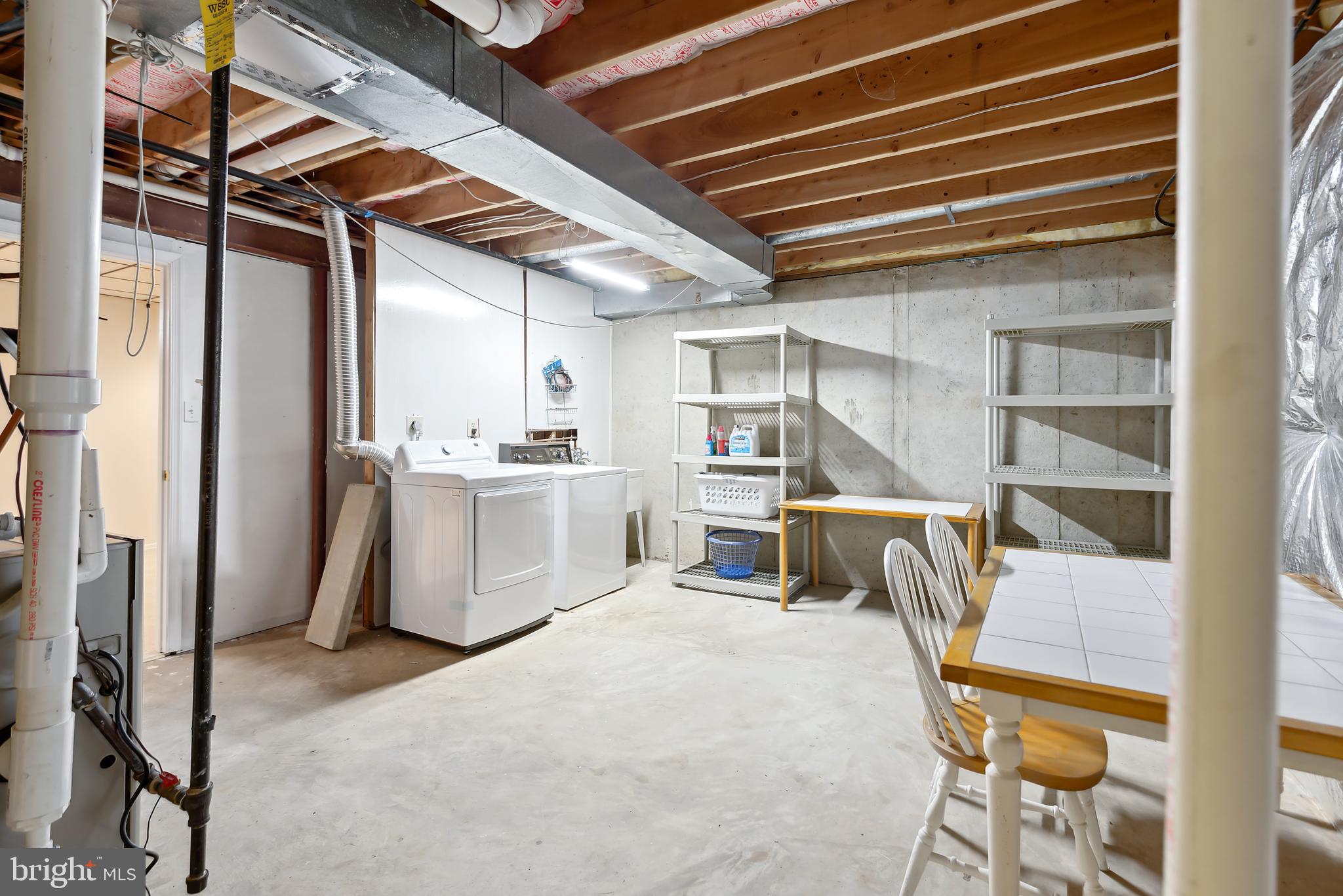 SPRING LAWN FARM - Residential