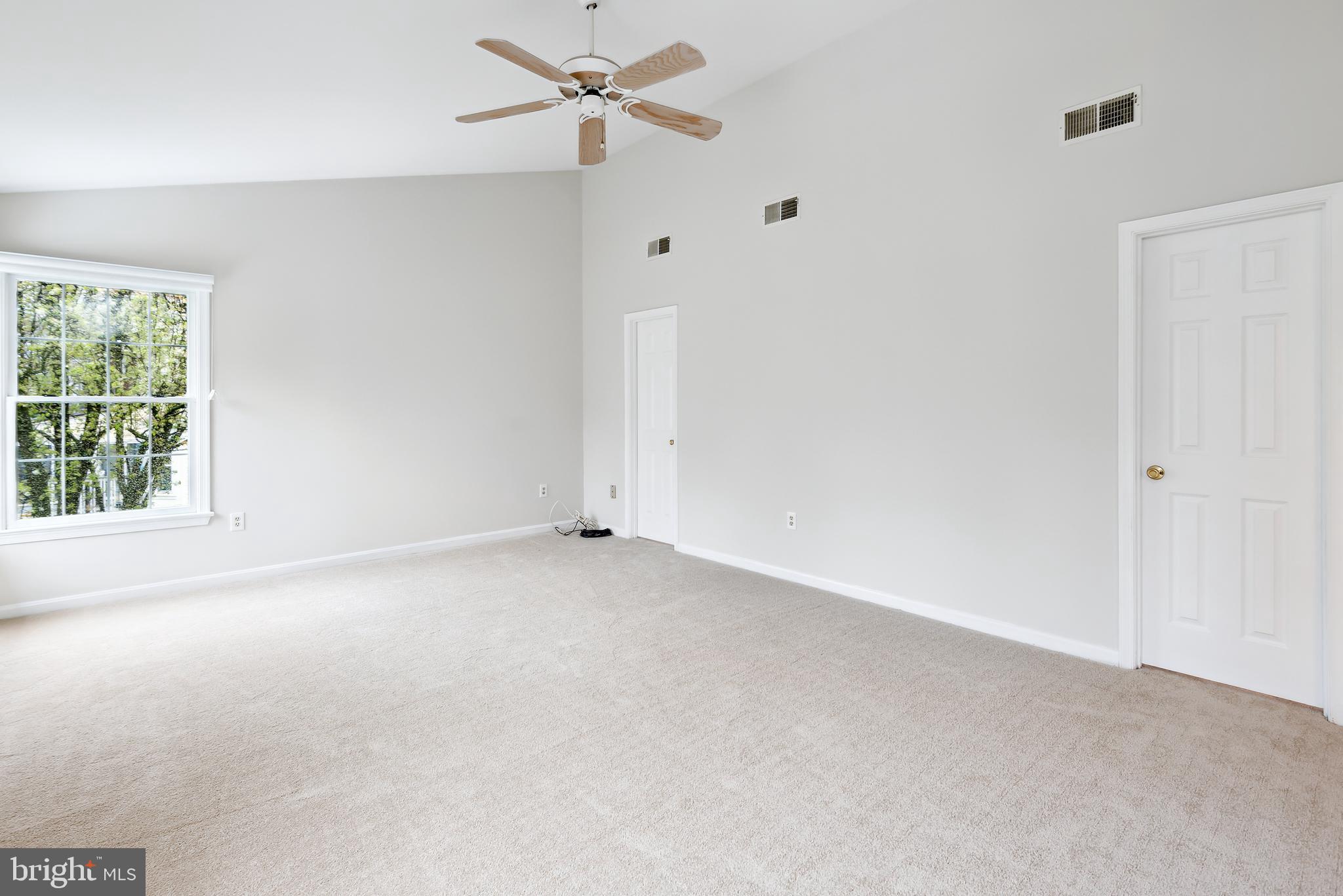 SPRING LAWN FARM - Residential