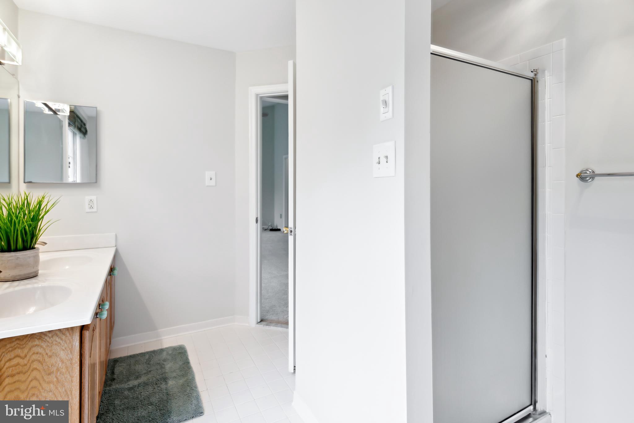 SPRING LAWN FARM - Residential