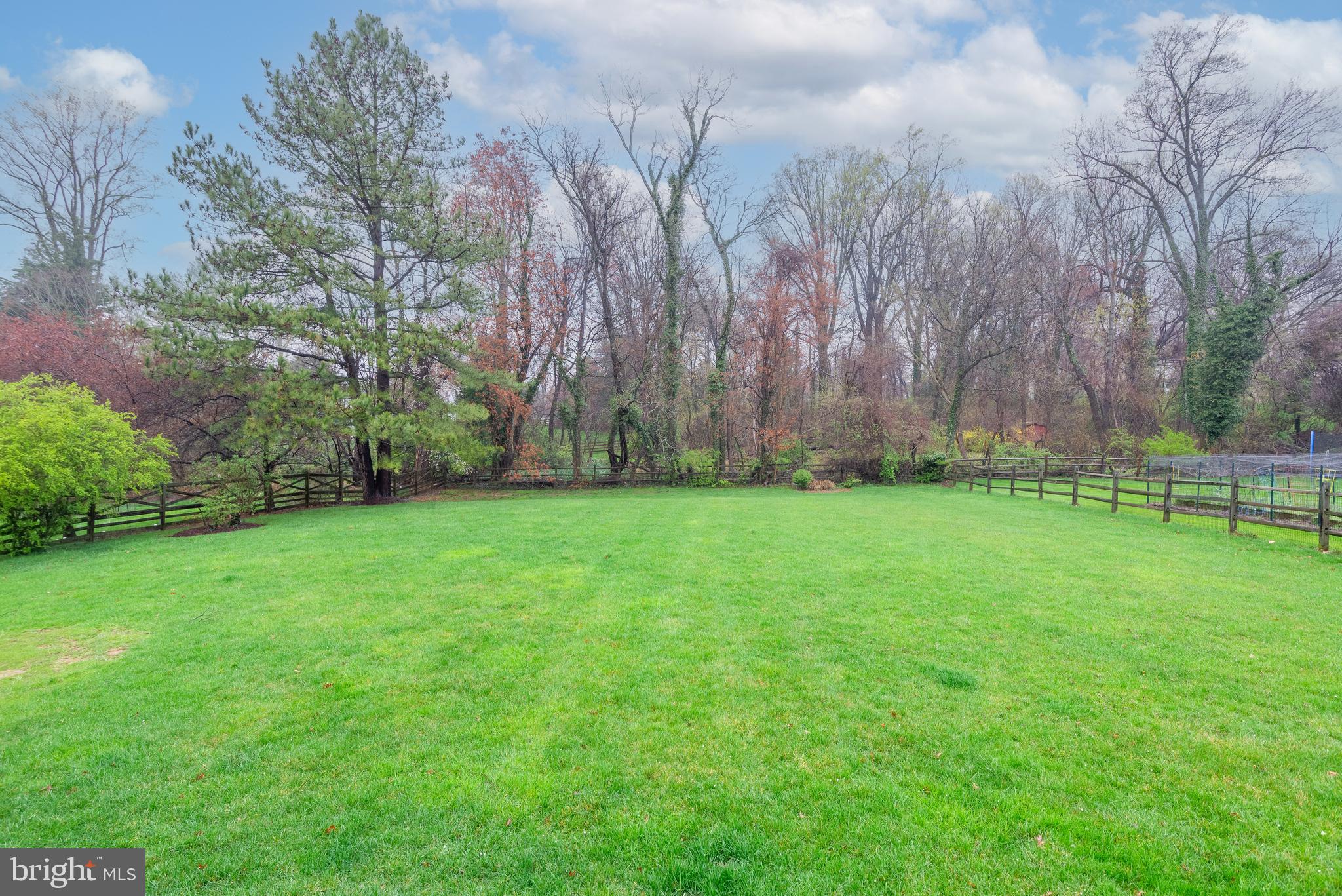 SPRING LAWN FARM - Residential