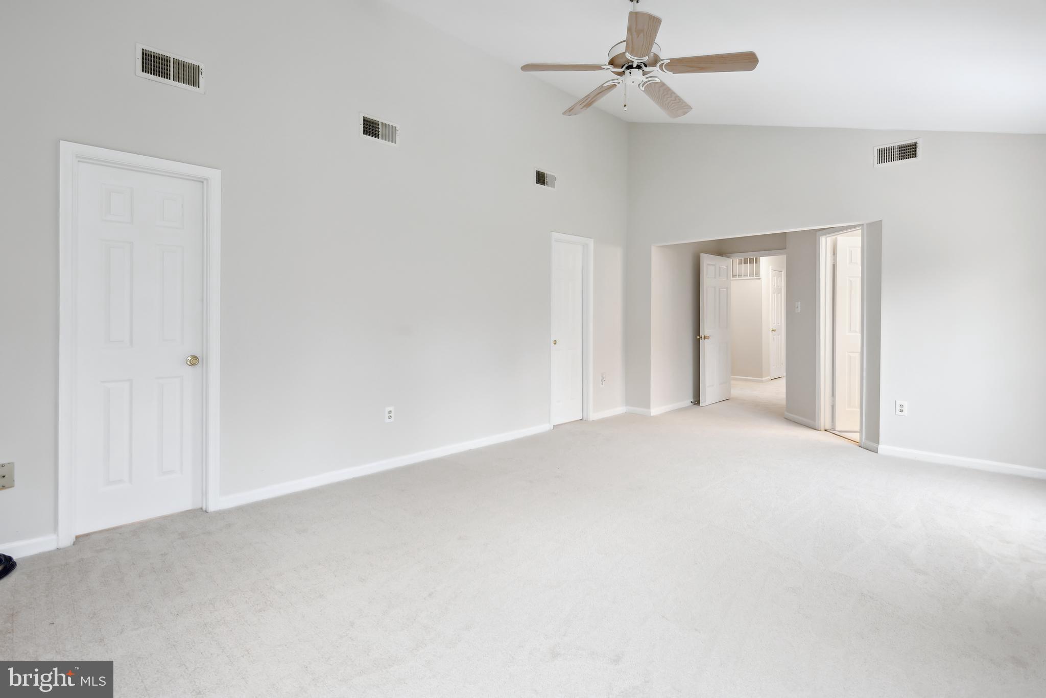 SPRING LAWN FARM - Residential