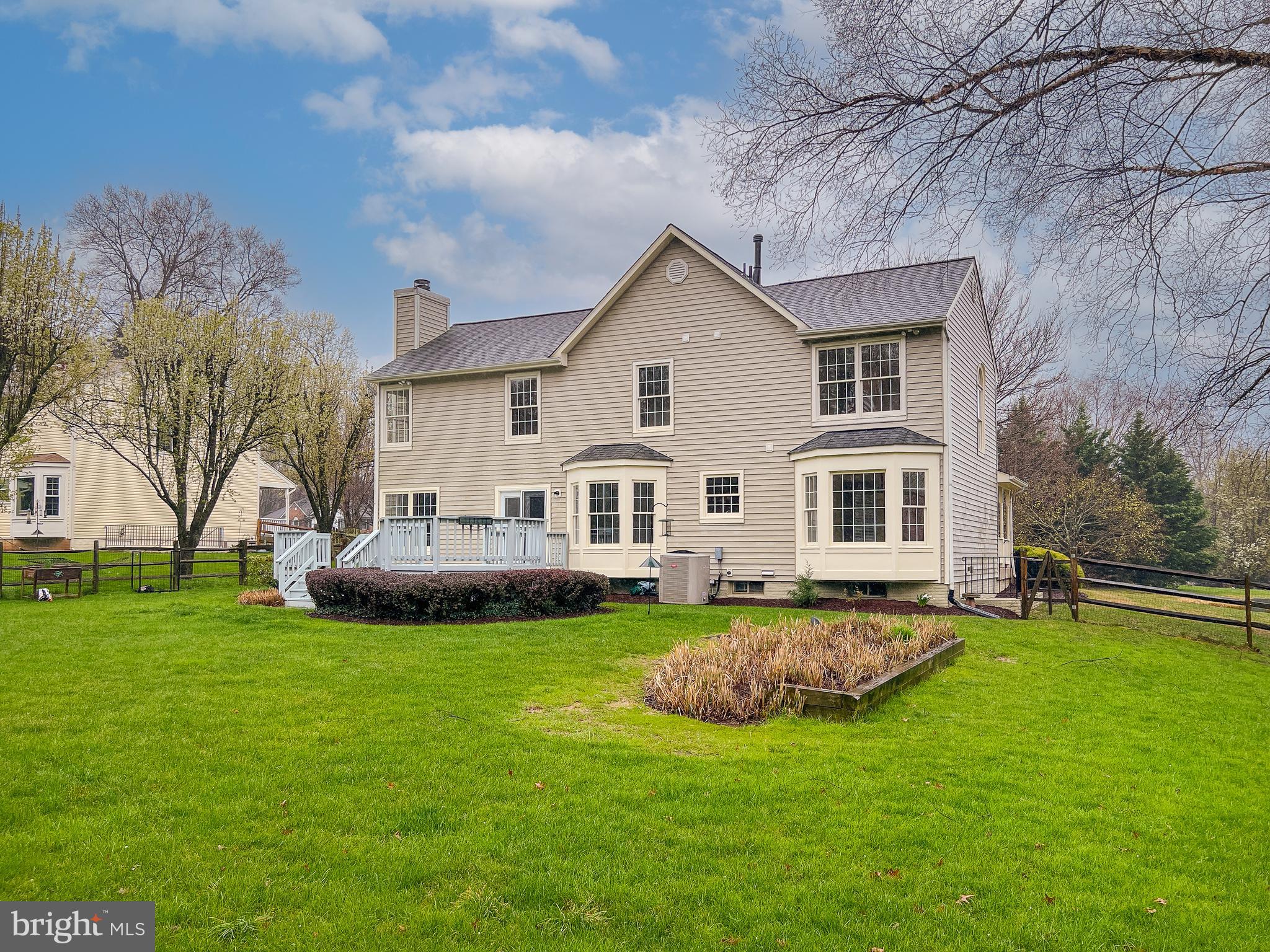 SPRING LAWN FARM - Residential