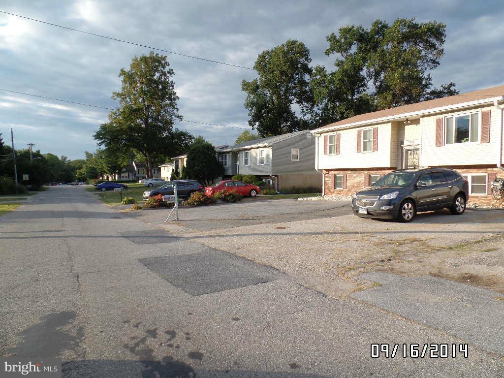 CATONSVILLE MANOR - Residential