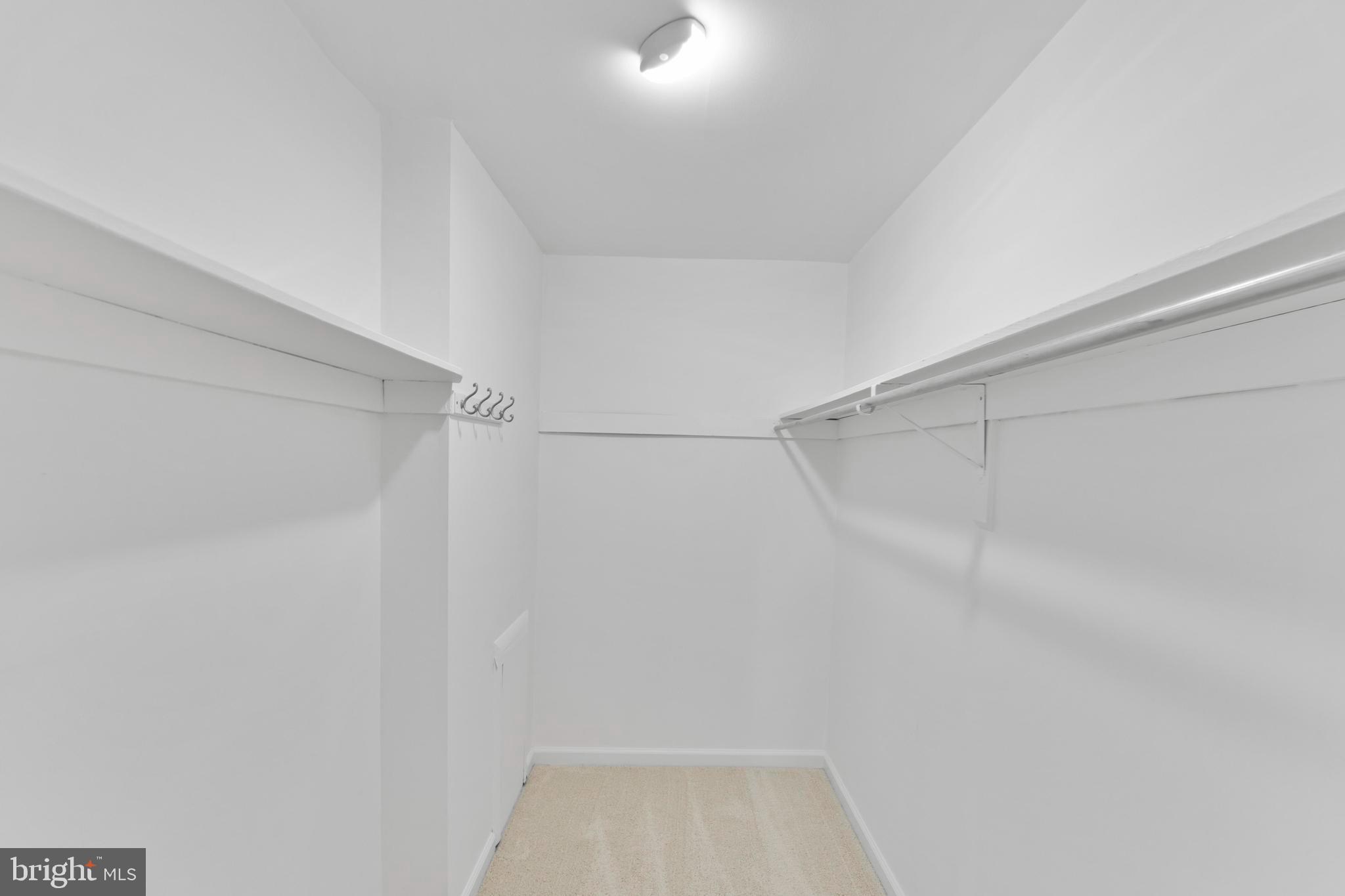 SAXONY SQUARE - Residential