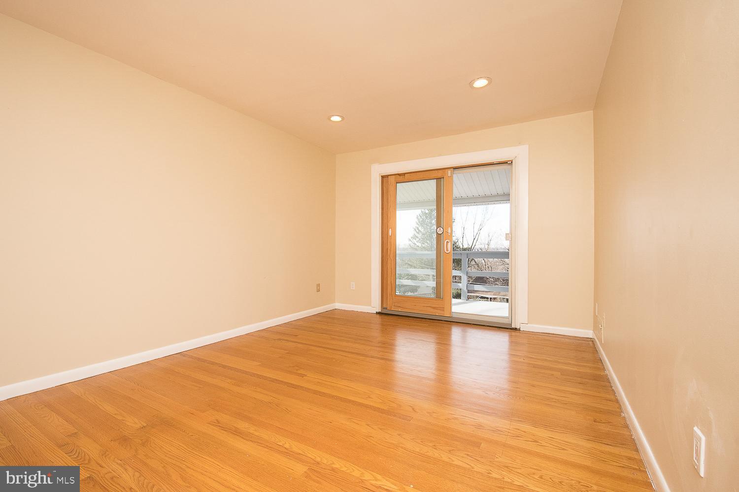 NORTH POTOMAC VISTA - Residential Lease