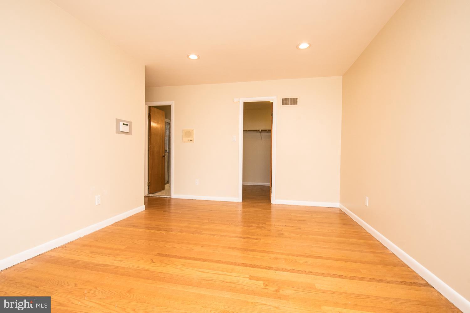 NORTH POTOMAC VISTA - Residential Lease