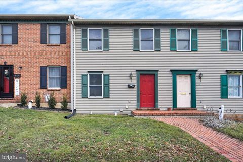 Photo of 417 N MARKET ST, ELIZABETHTOWN, PA 17022 (MLS # PALA2030132)