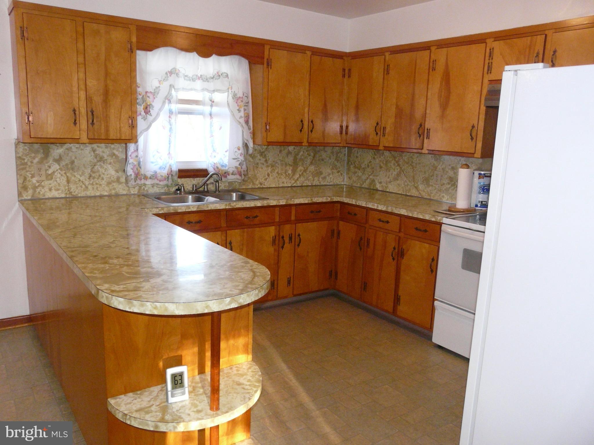 AVONDALE ACRES - Residential