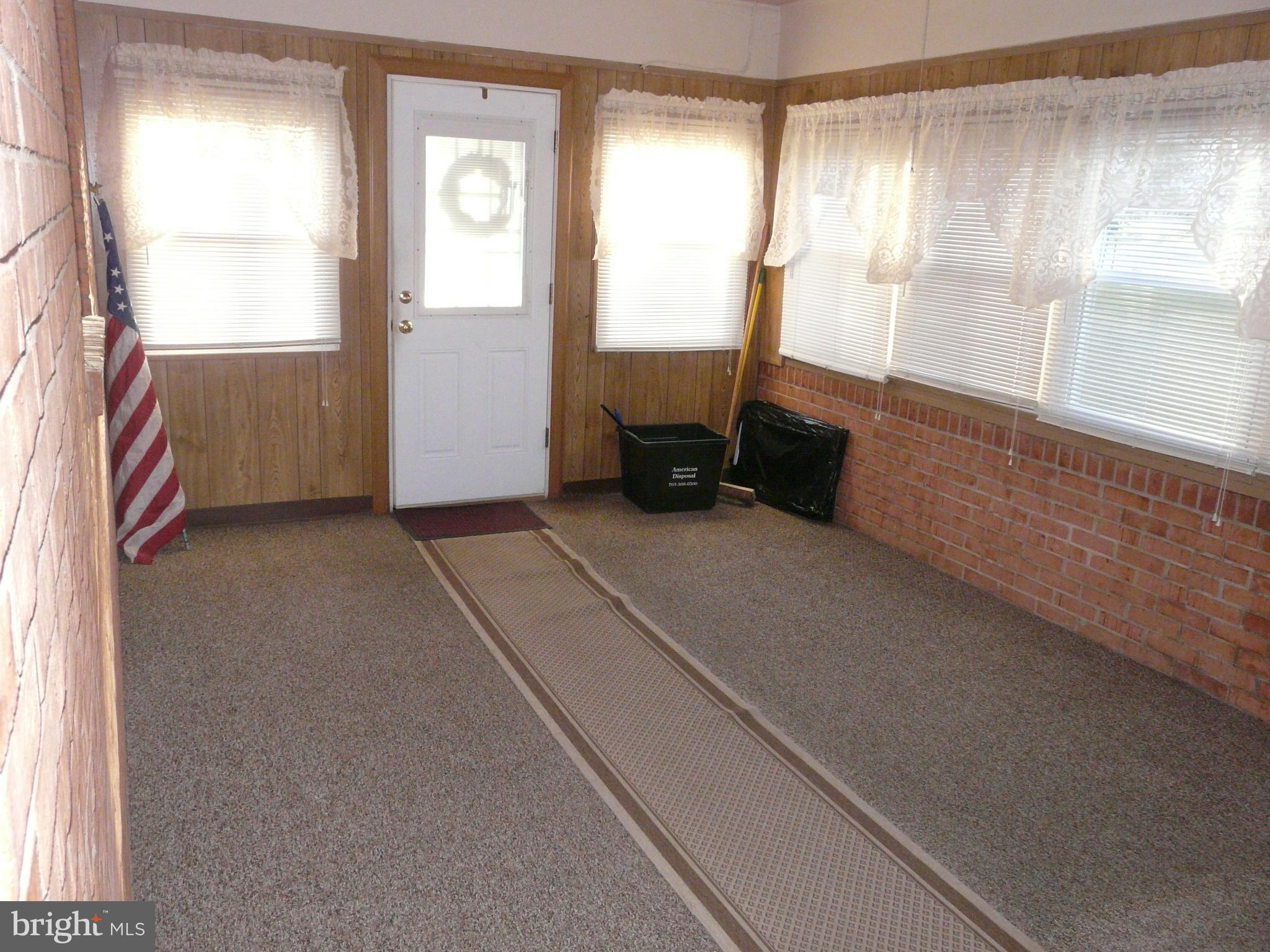 AVONDALE ACRES - Residential