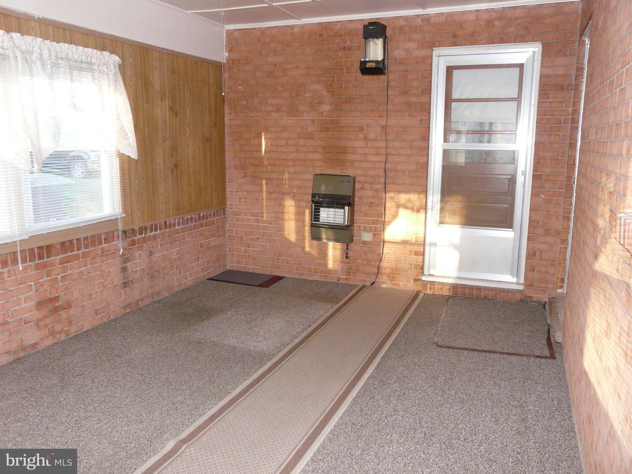 AVONDALE ACRES - Residential