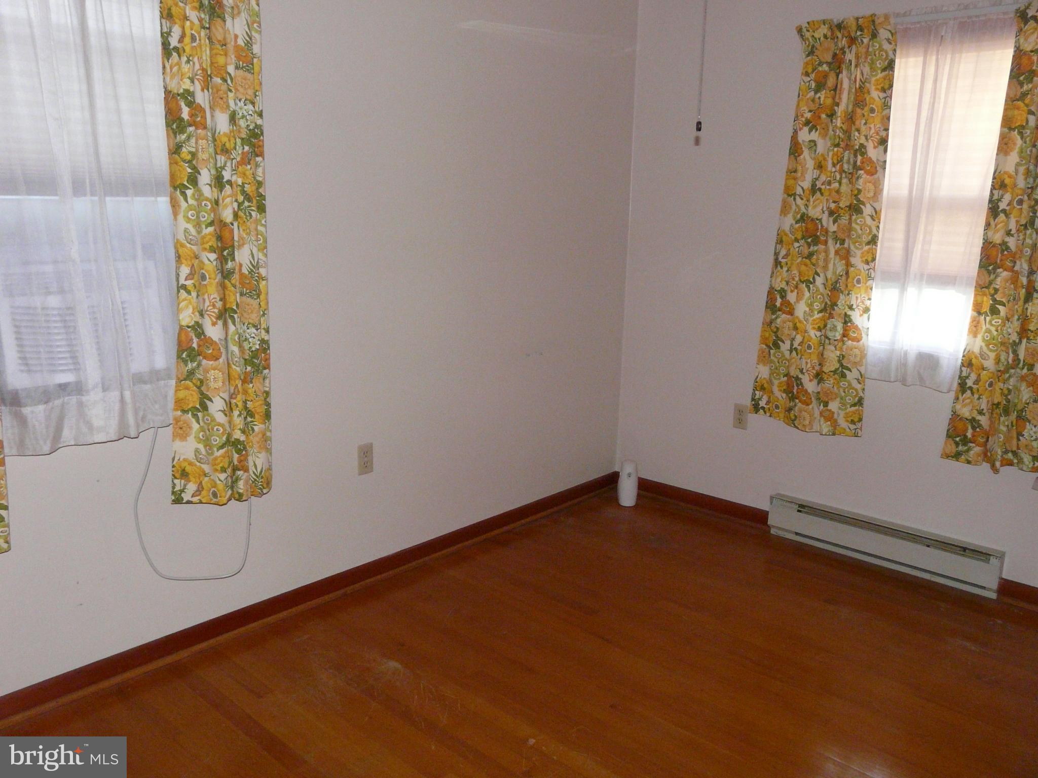 AVONDALE ACRES - Residential