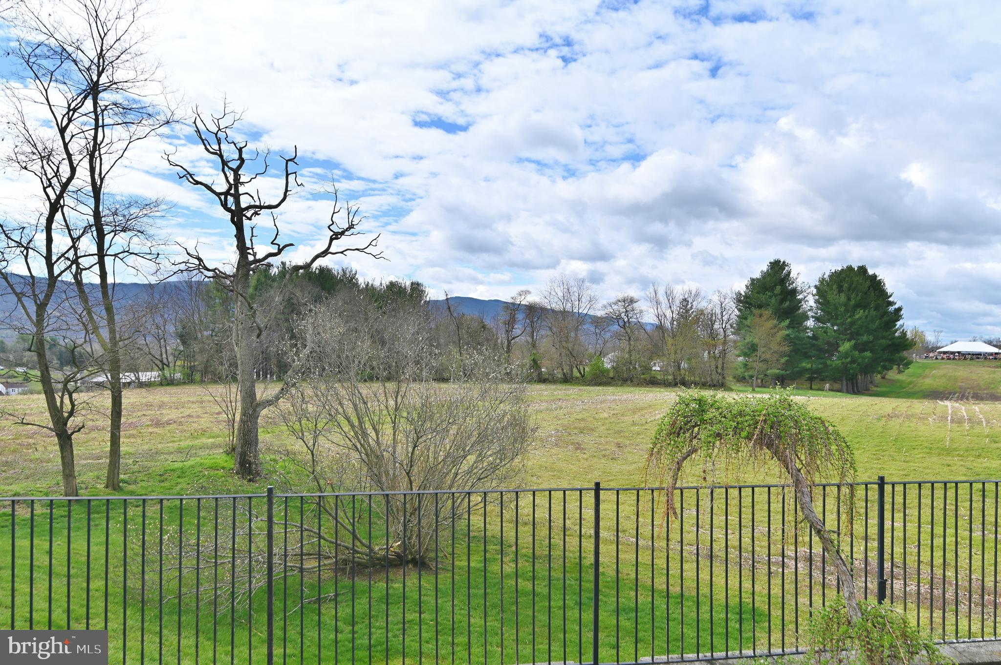 SOUTHRIDGE VILLAS - Residential