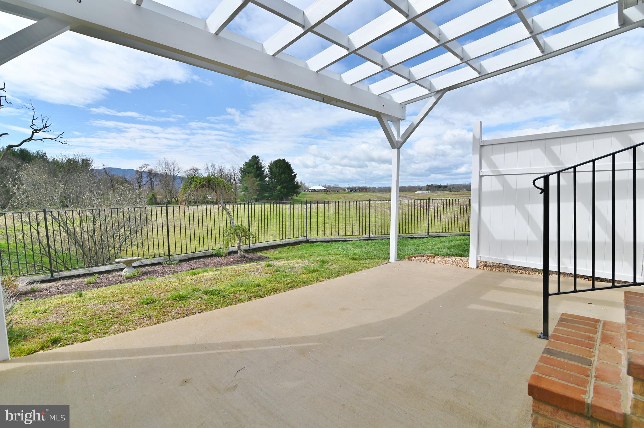 SOUTHRIDGE VILLAS - Residential