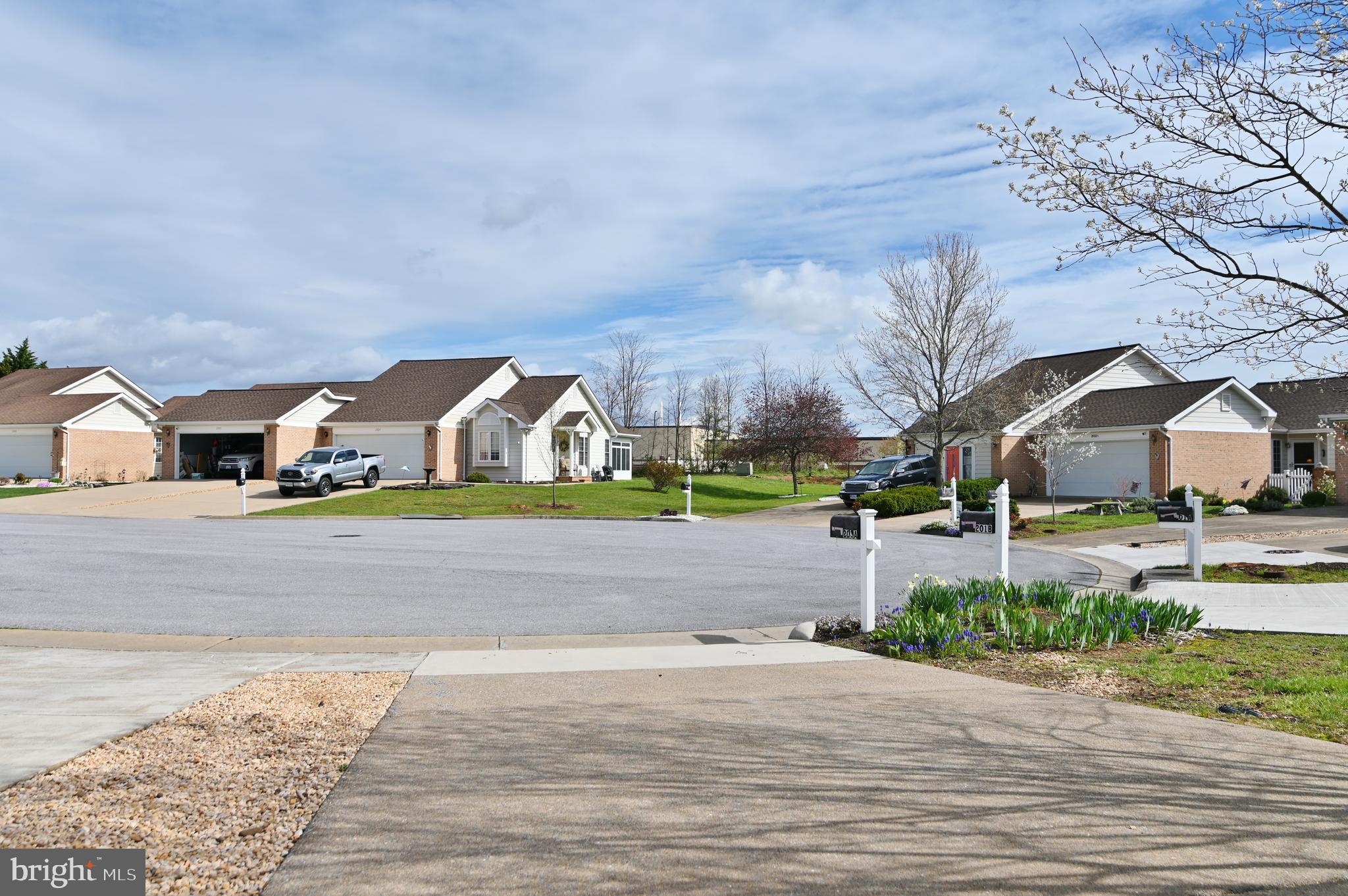 SOUTHRIDGE VILLAS - Residential