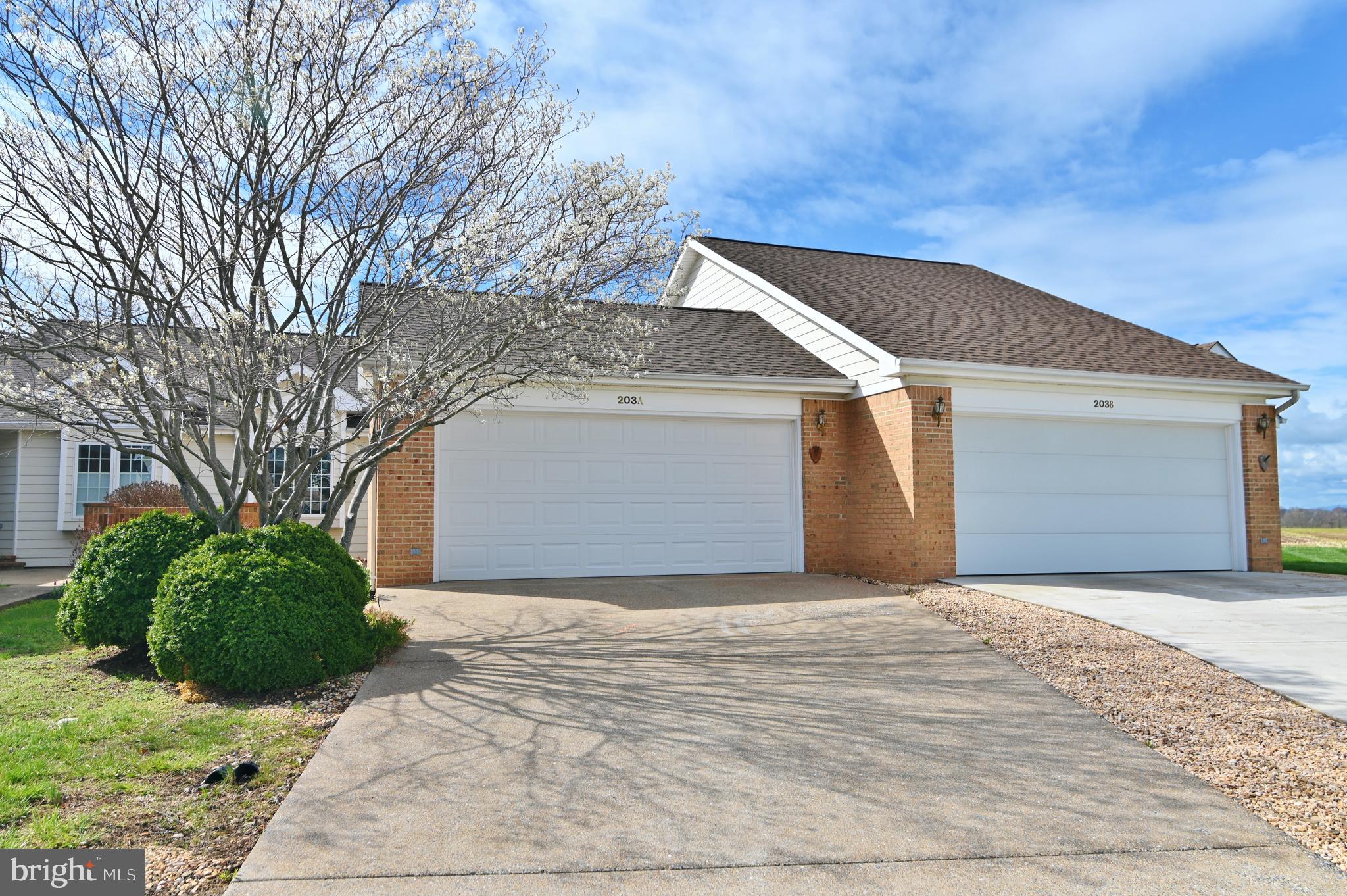 SOUTHRIDGE VILLAS - Residential