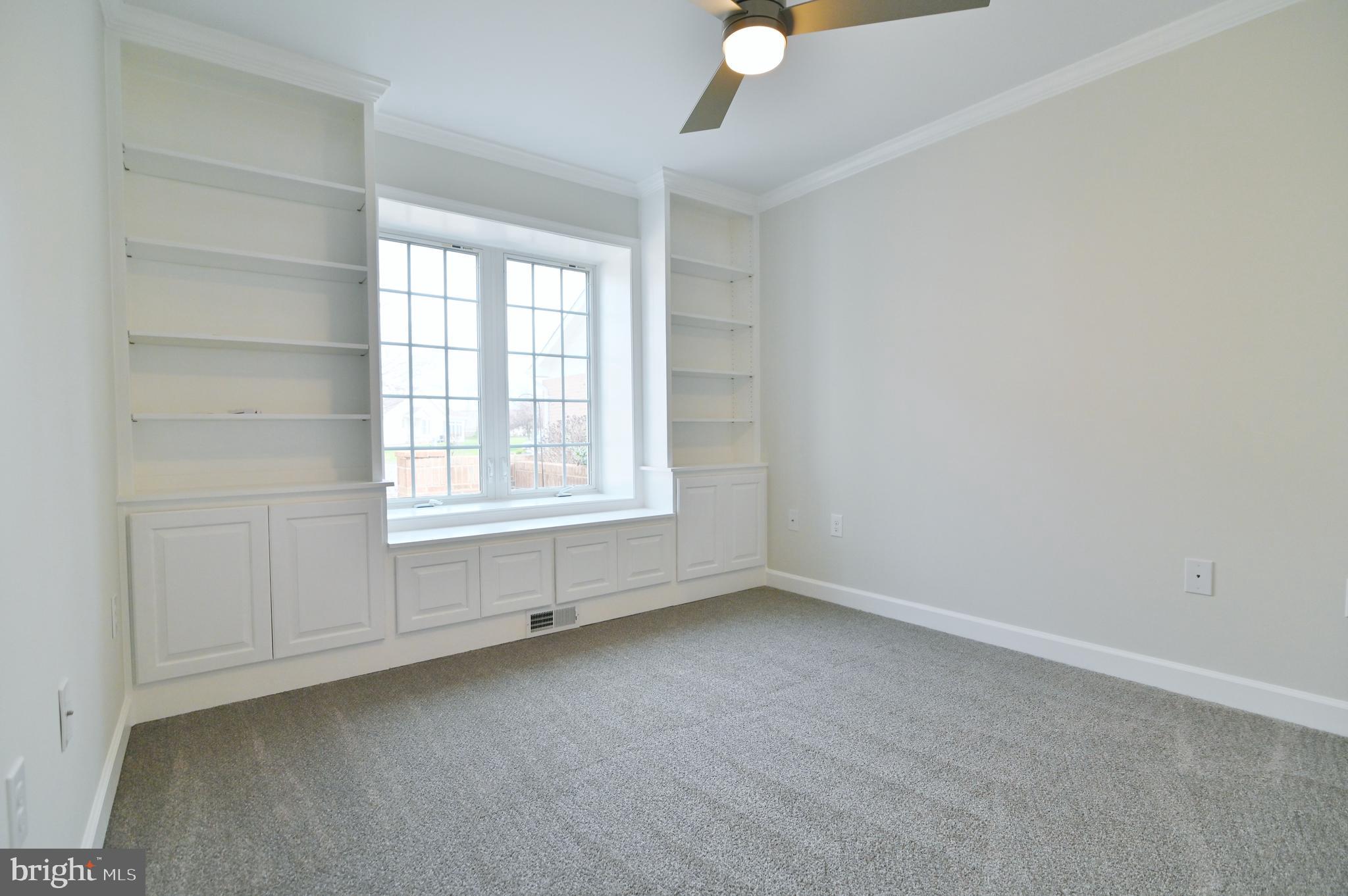 SOUTHRIDGE VILLAS - Residential