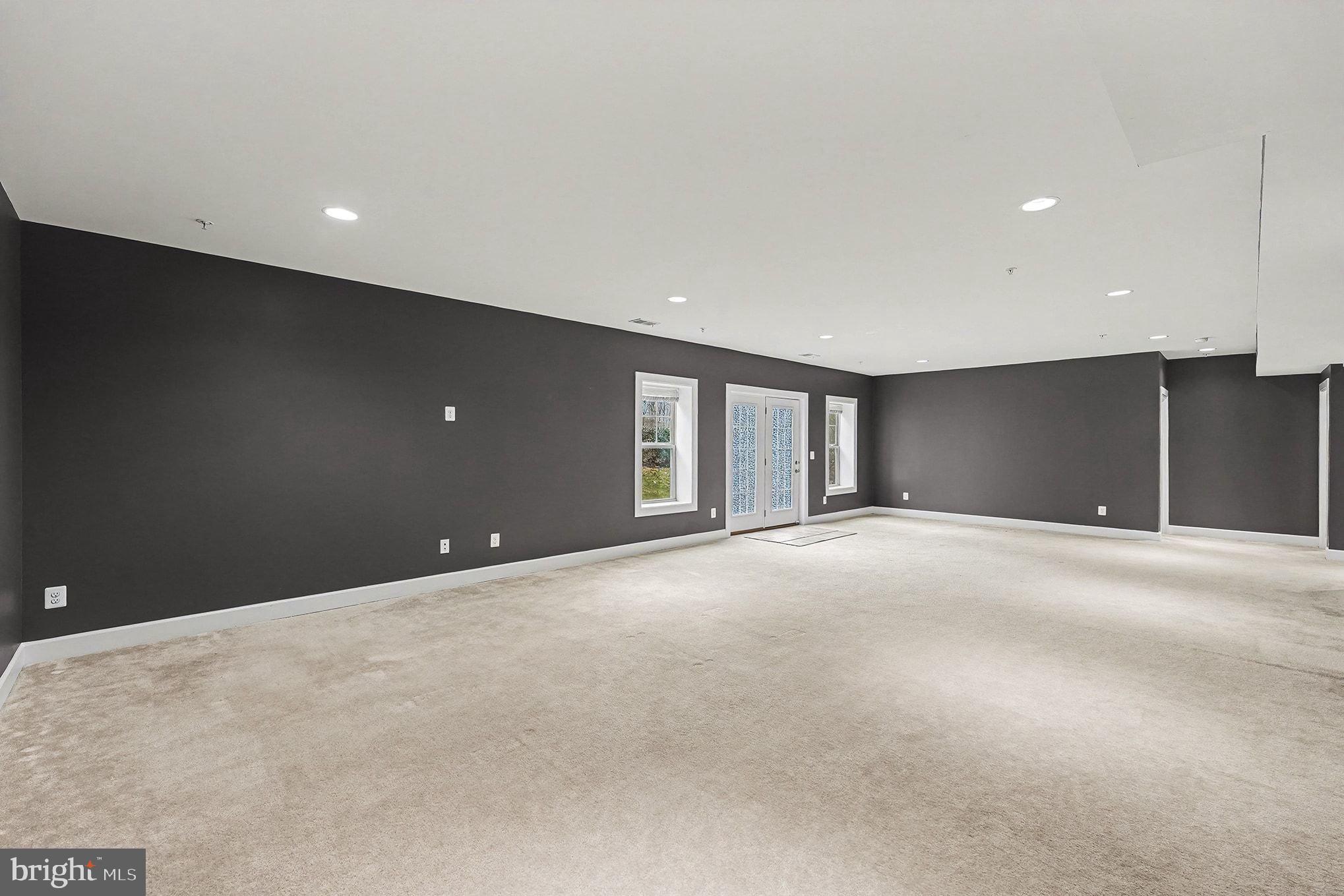 POTOMAC SHORES - Residential