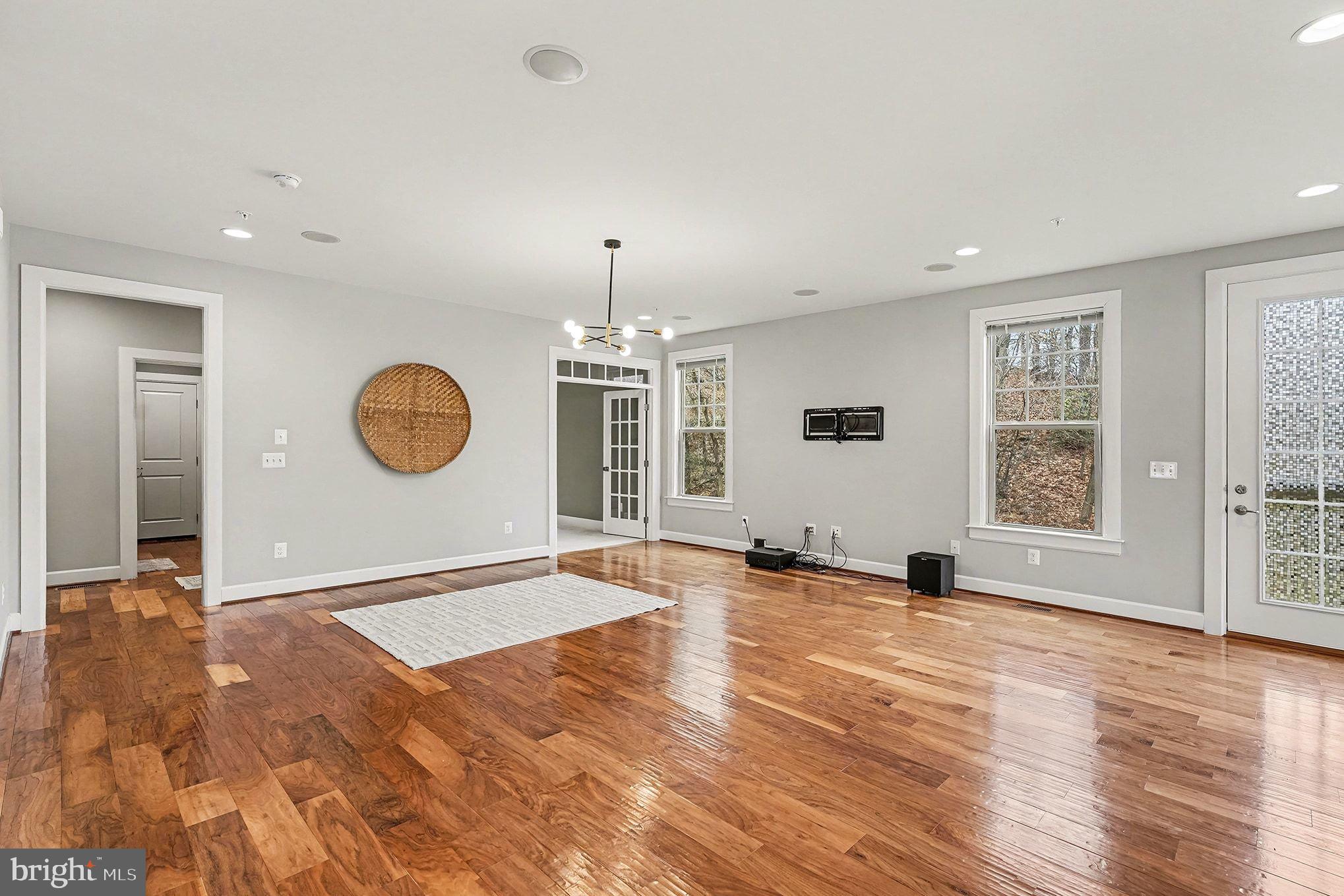 POTOMAC SHORES - Residential