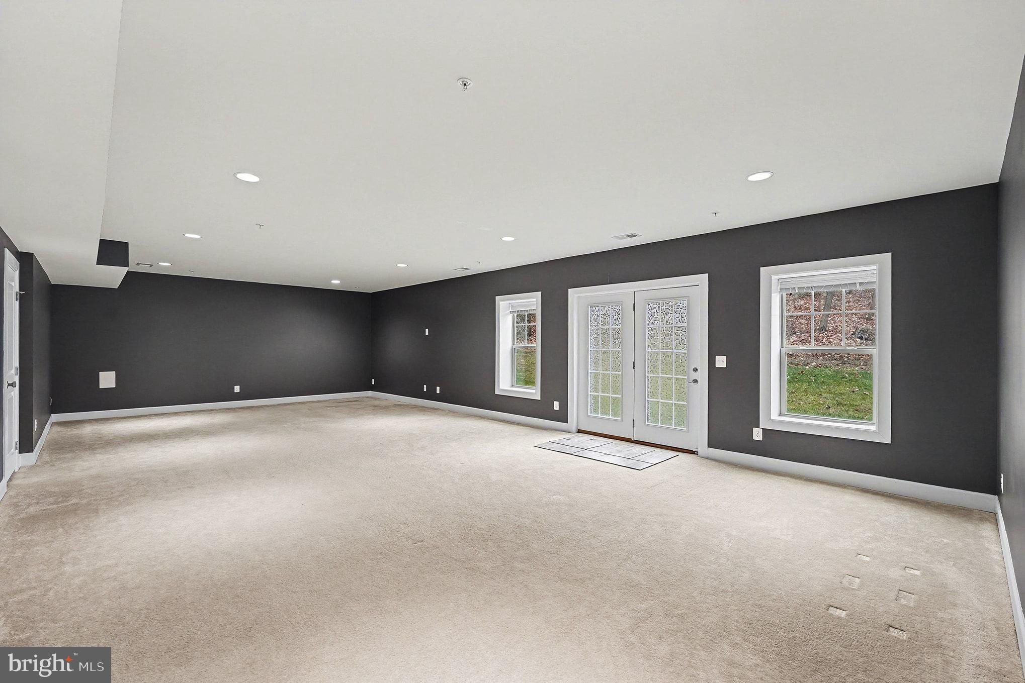 POTOMAC SHORES - Residential