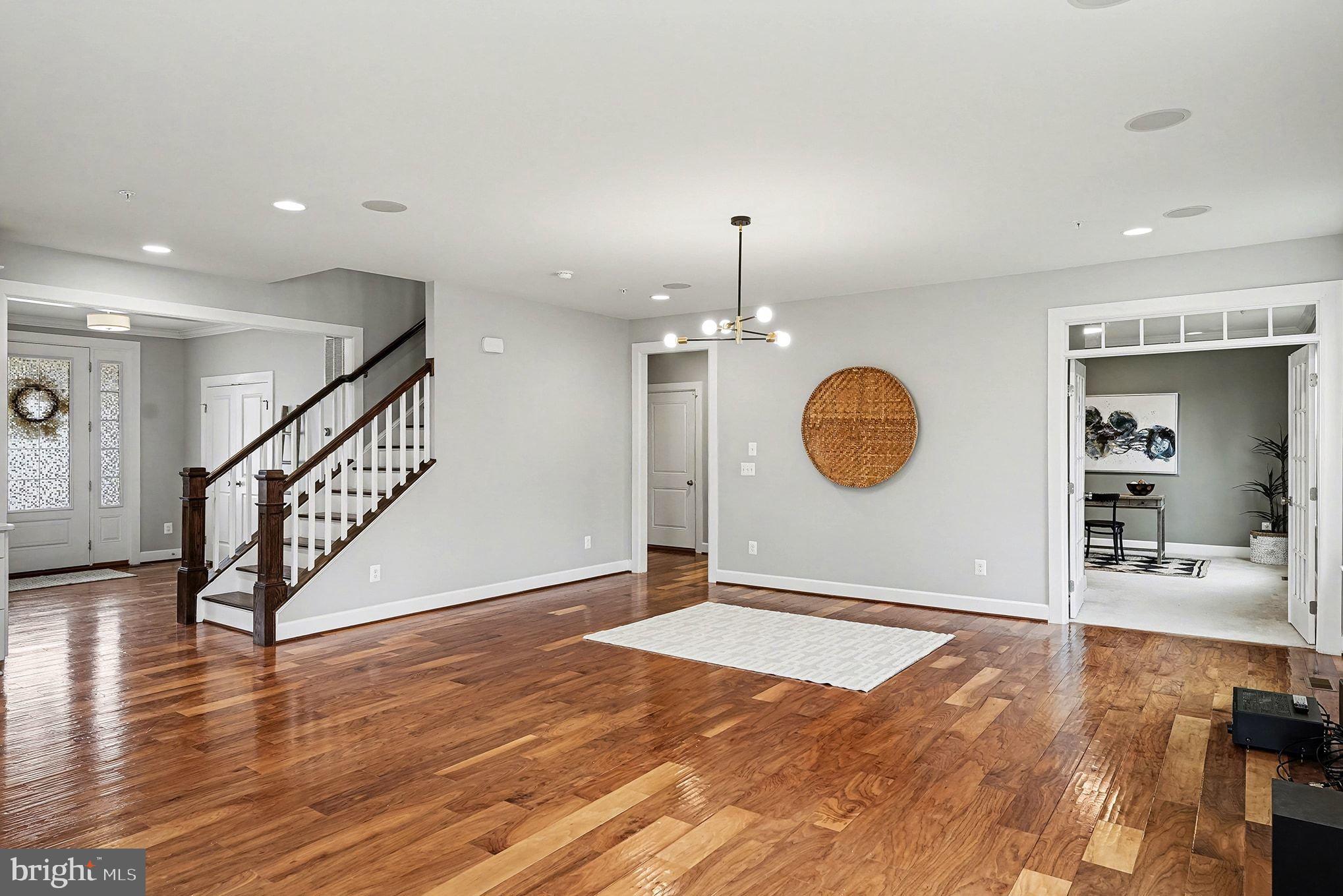 POTOMAC SHORES - Residential