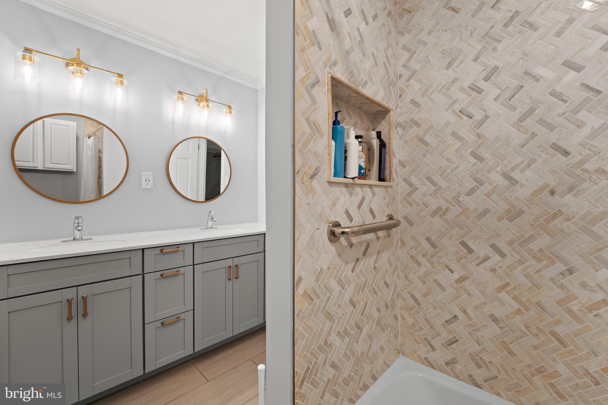 SCOTTS RIDGE - Residential