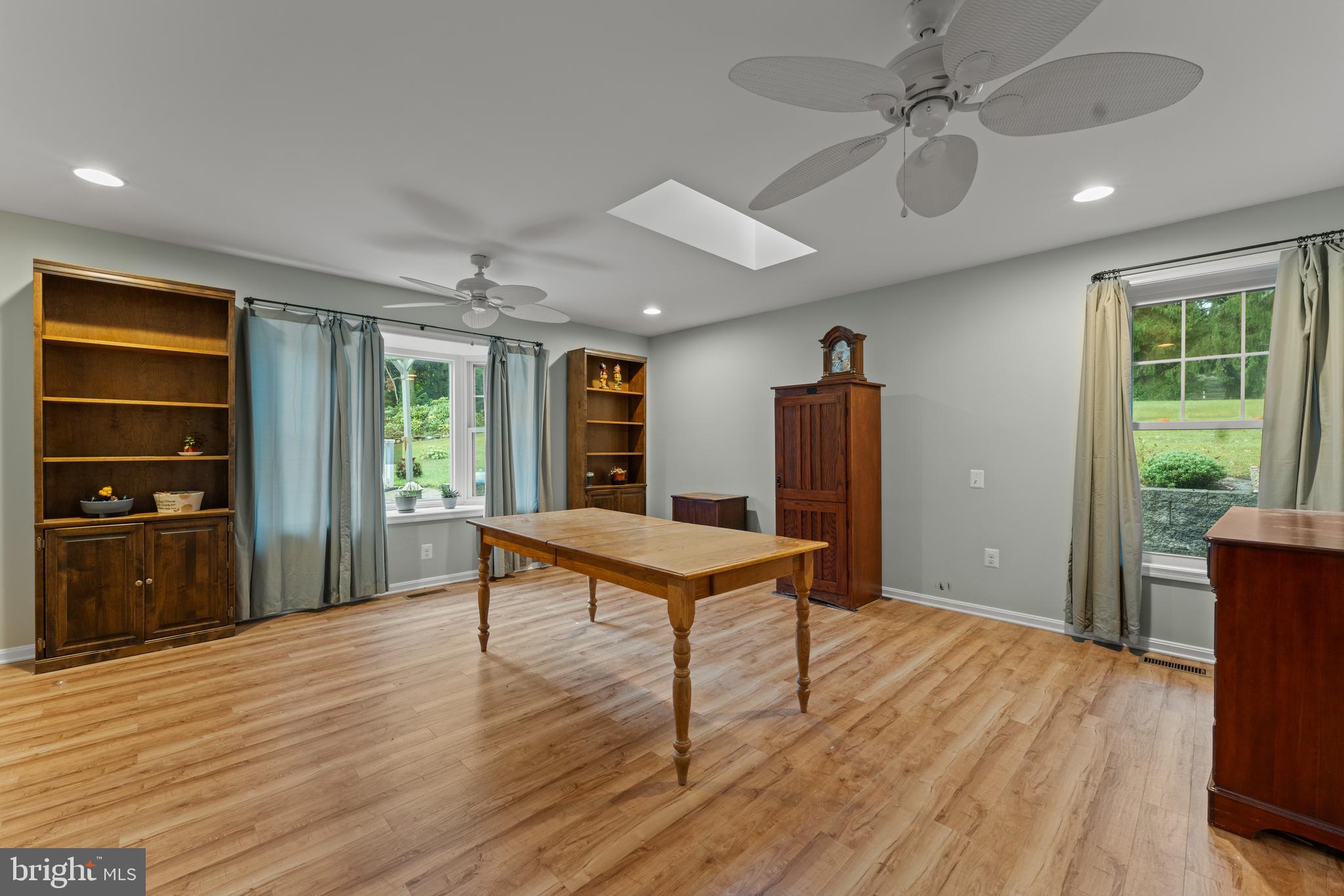 SCOTTS RIDGE - Residential