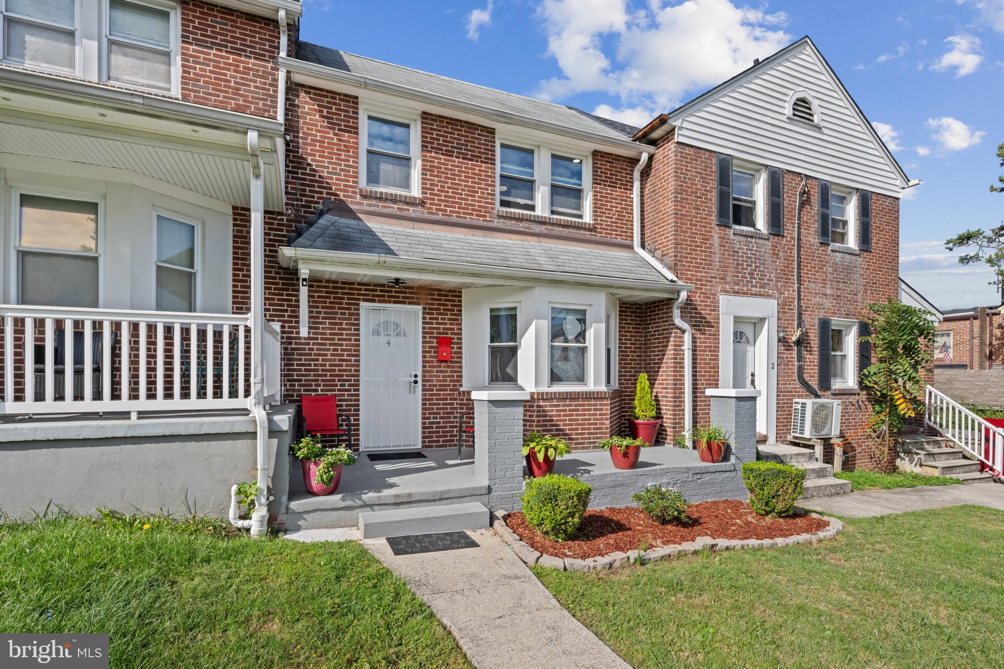 4 MAPLE DRIVE