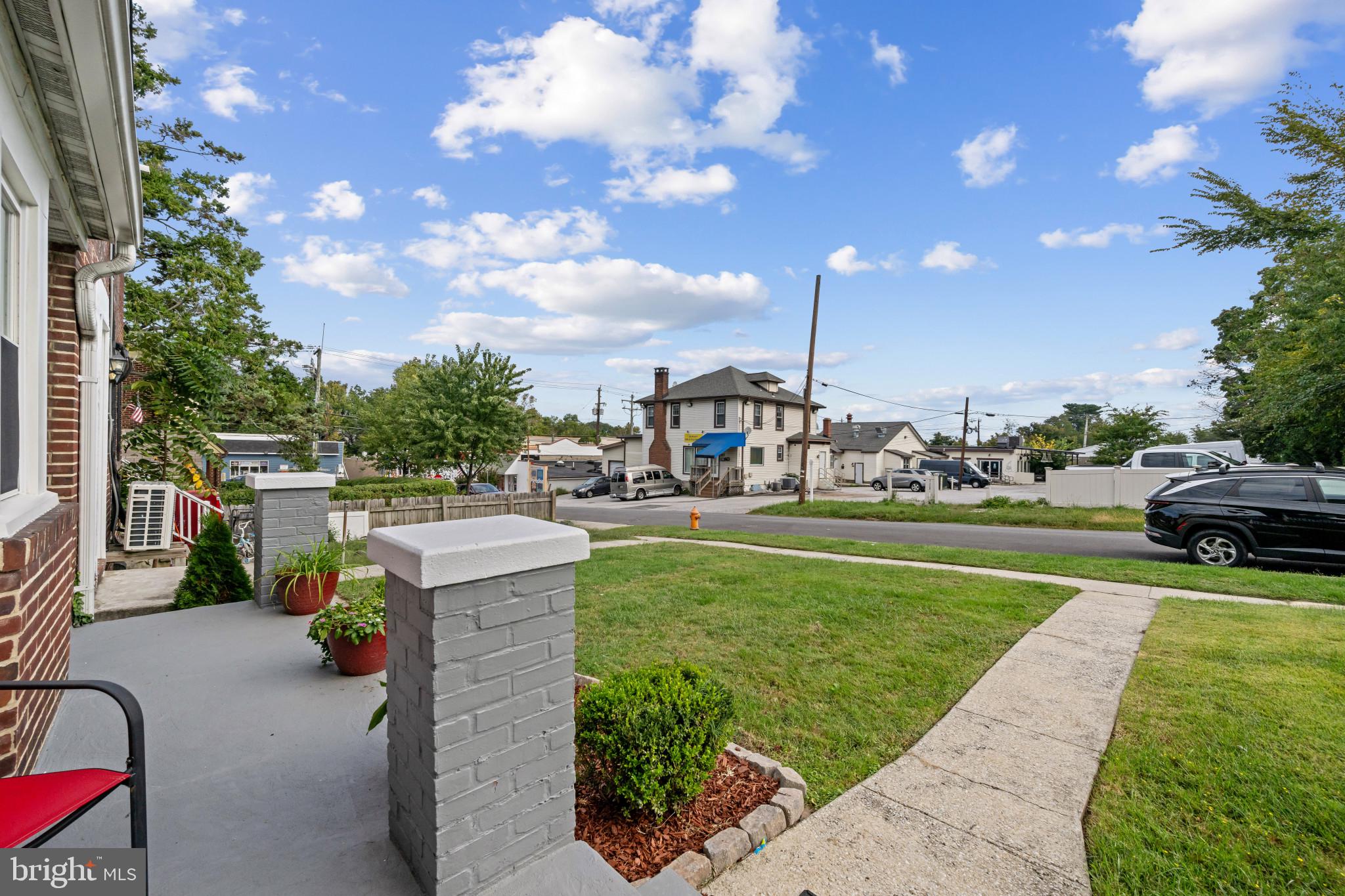 4 MAPLE DRIVE