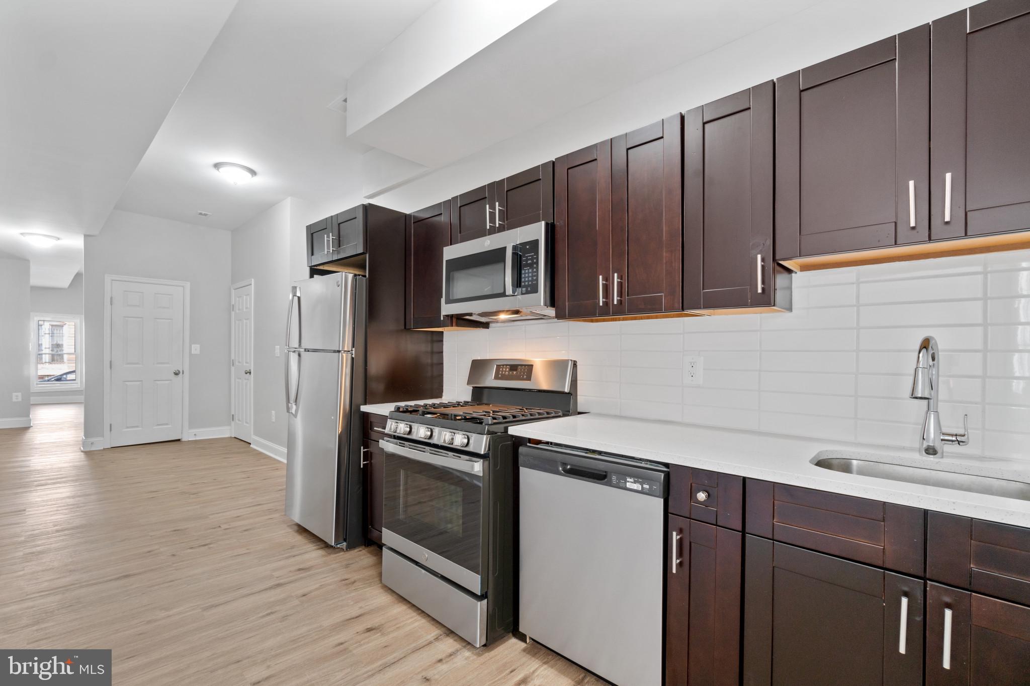 OLIVER - Residential Lease