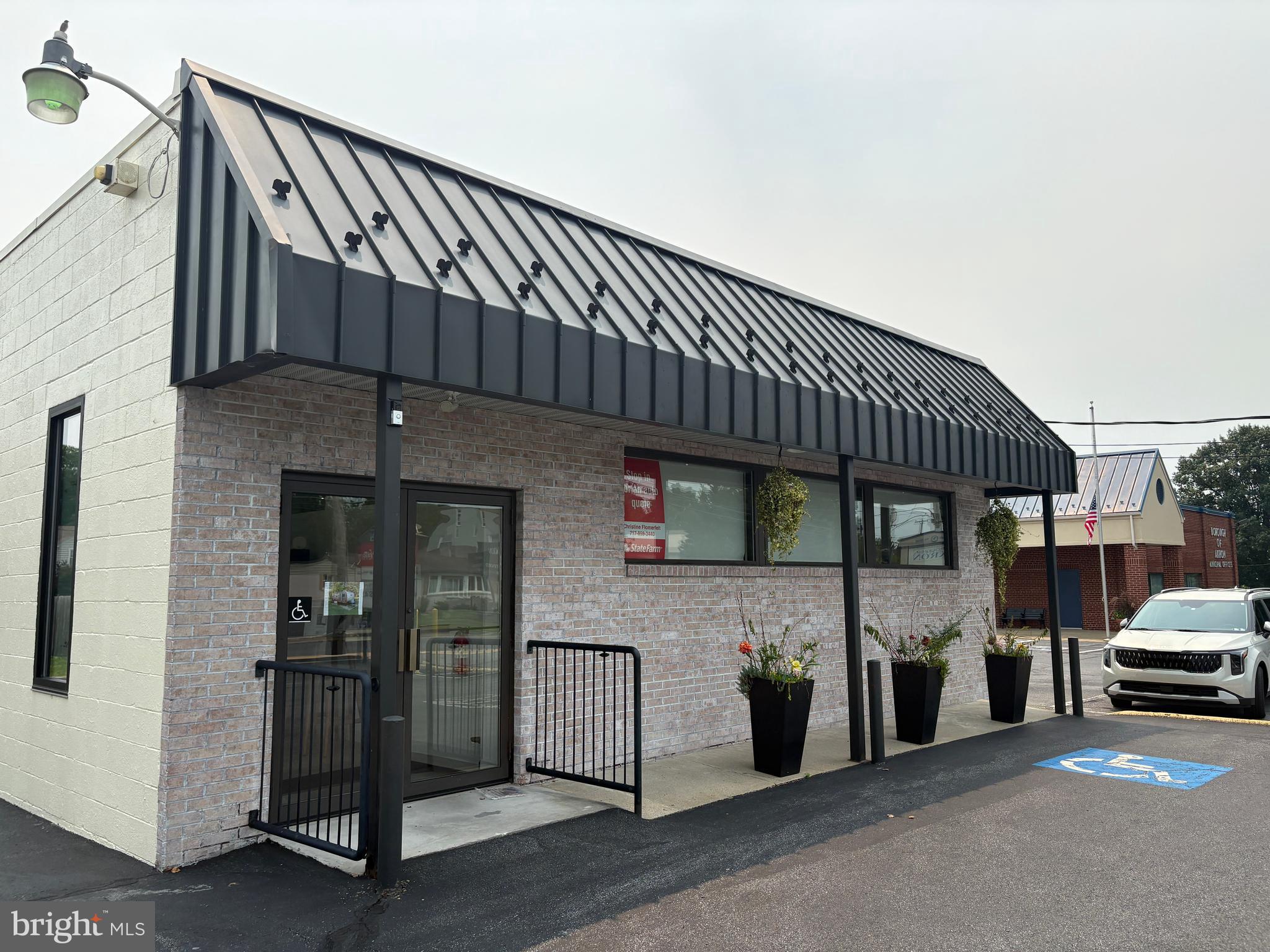 113 S 7Th St, Akron, PA 17501