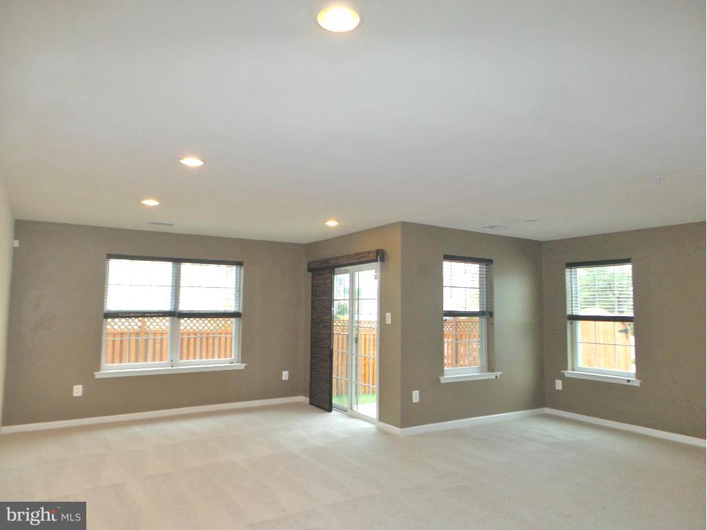 TANYARD SPRINGS - Residential