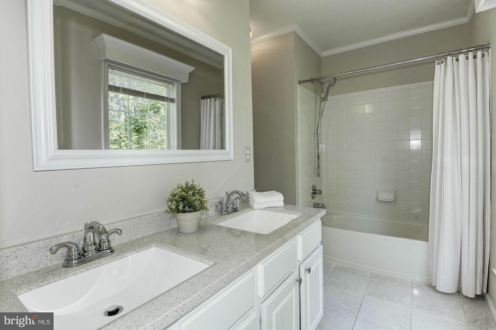 WAYSIDE VILLAGE - Residential