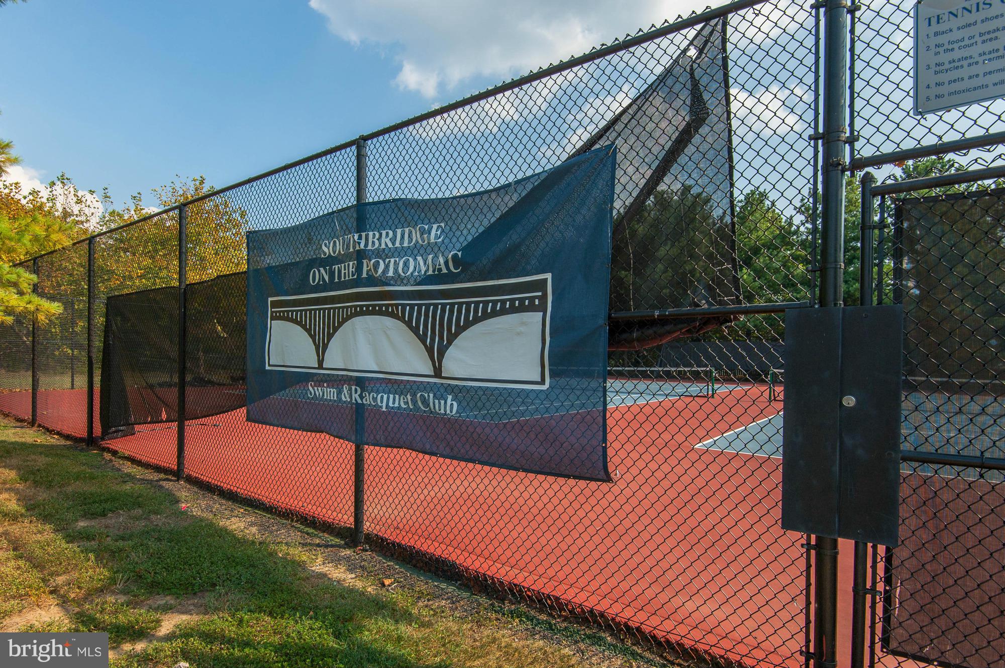 WAYSIDE VILLAGE - Residential