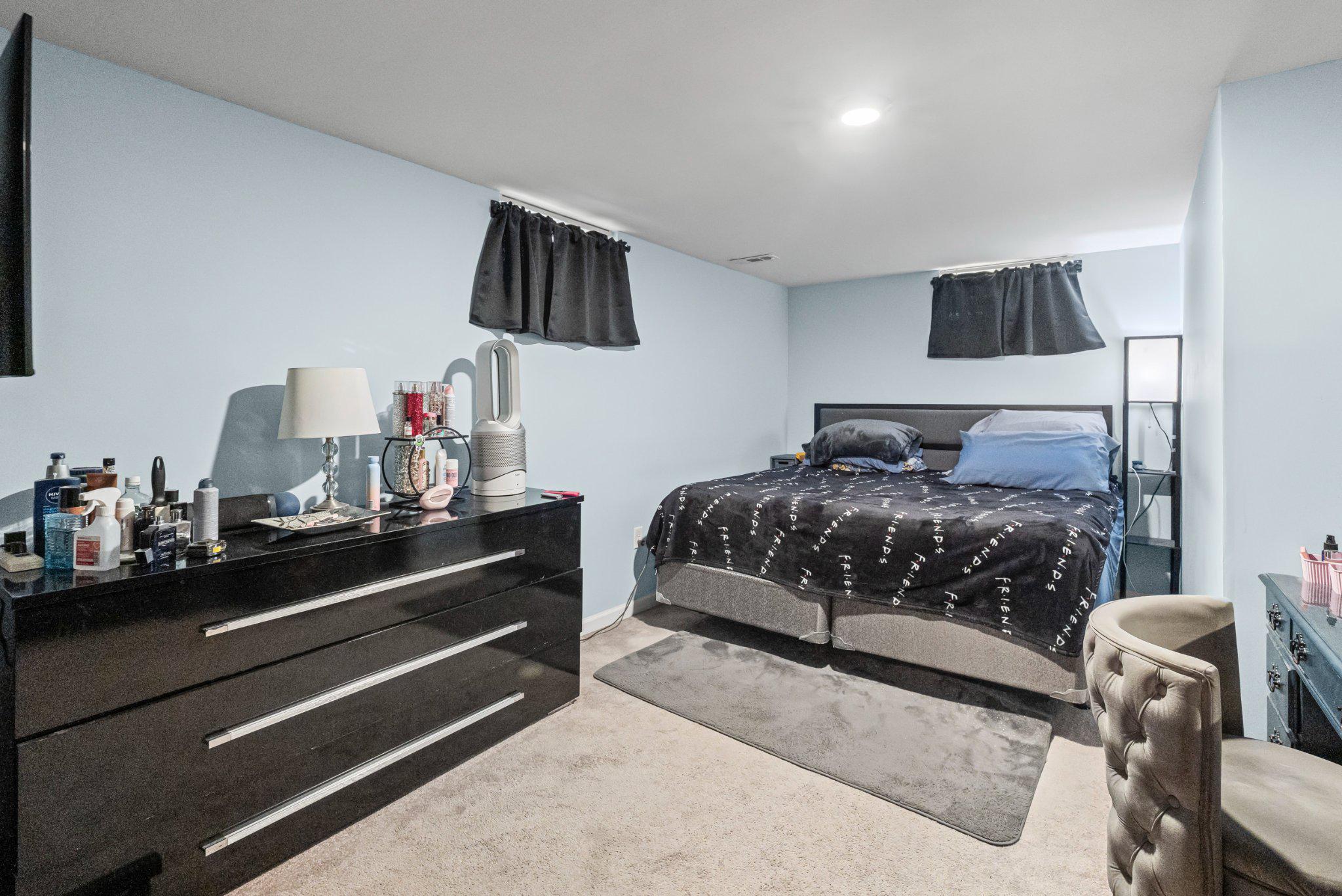 ARUNDEL GARDENS - Residential