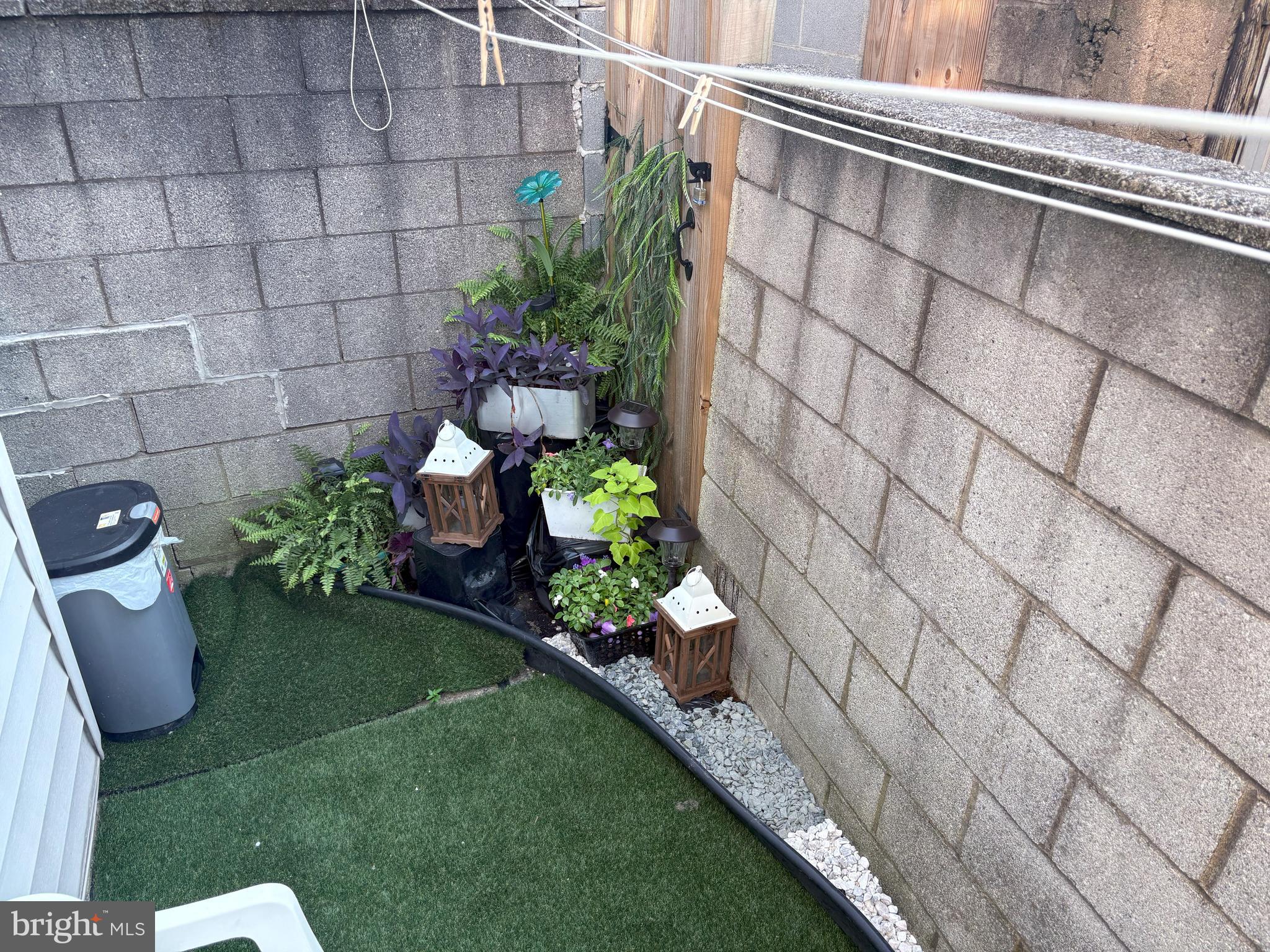 POINT BREEZE - Residential