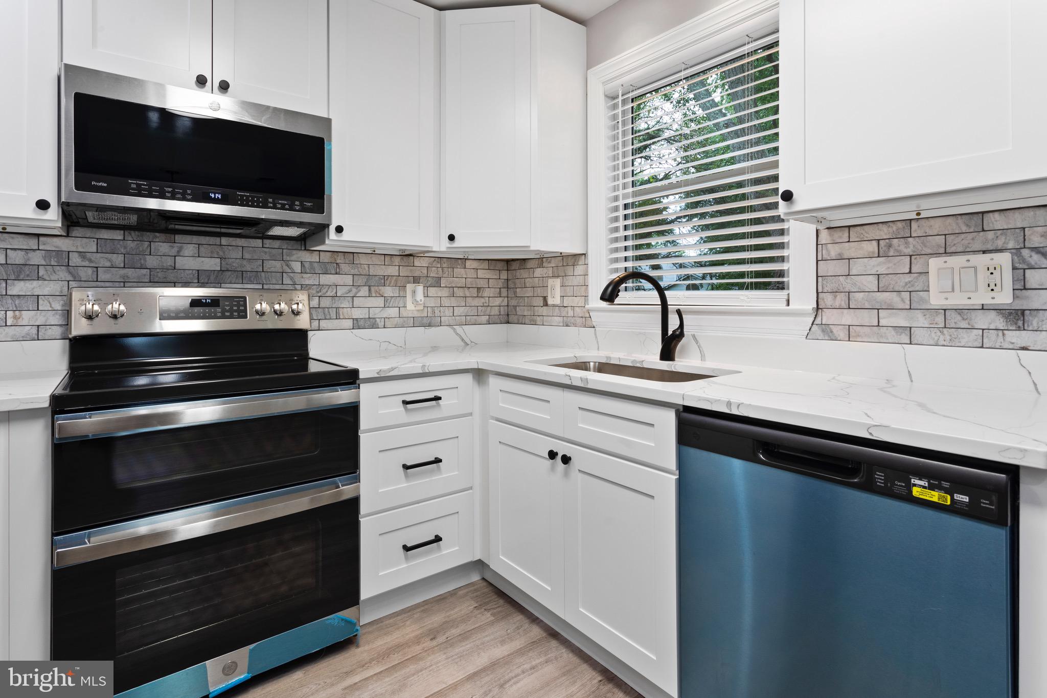 REGULARS - Residential