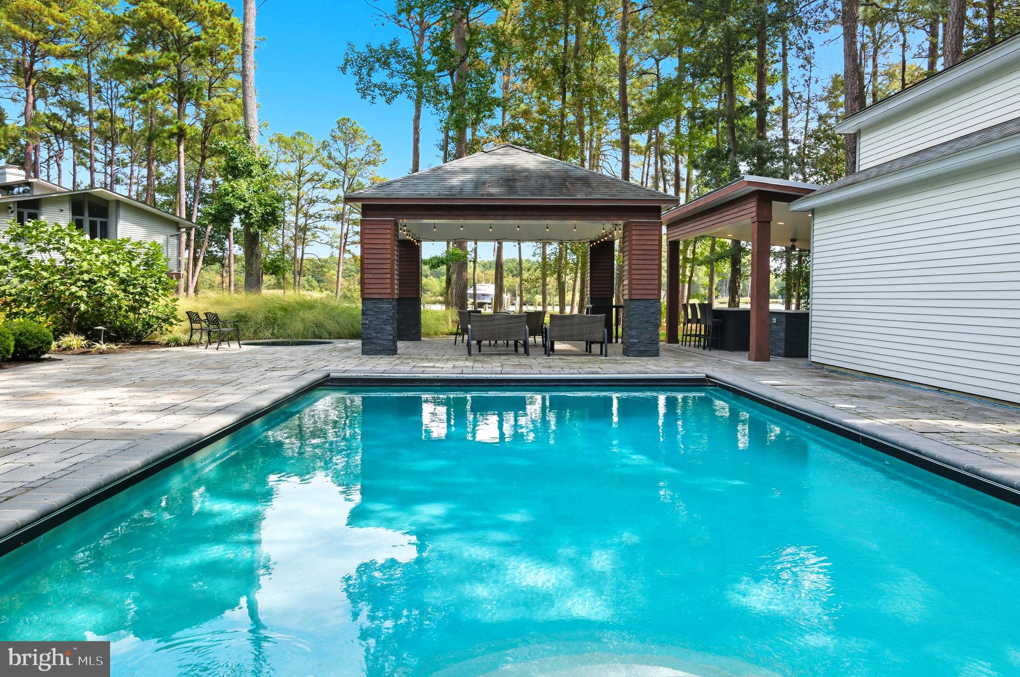 ROYAL OAK - Residential