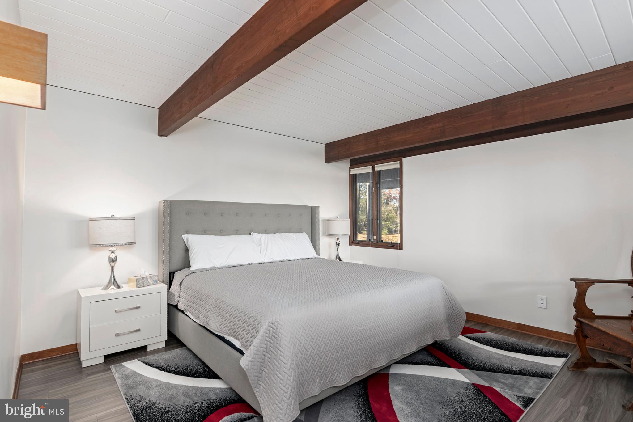 ROYAL OAK - Residential