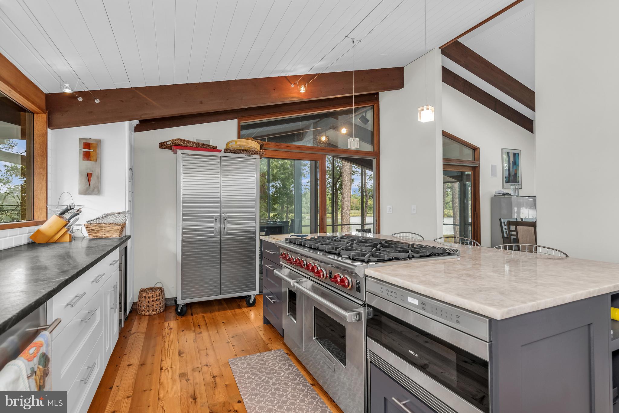 ROYAL OAK - Residential