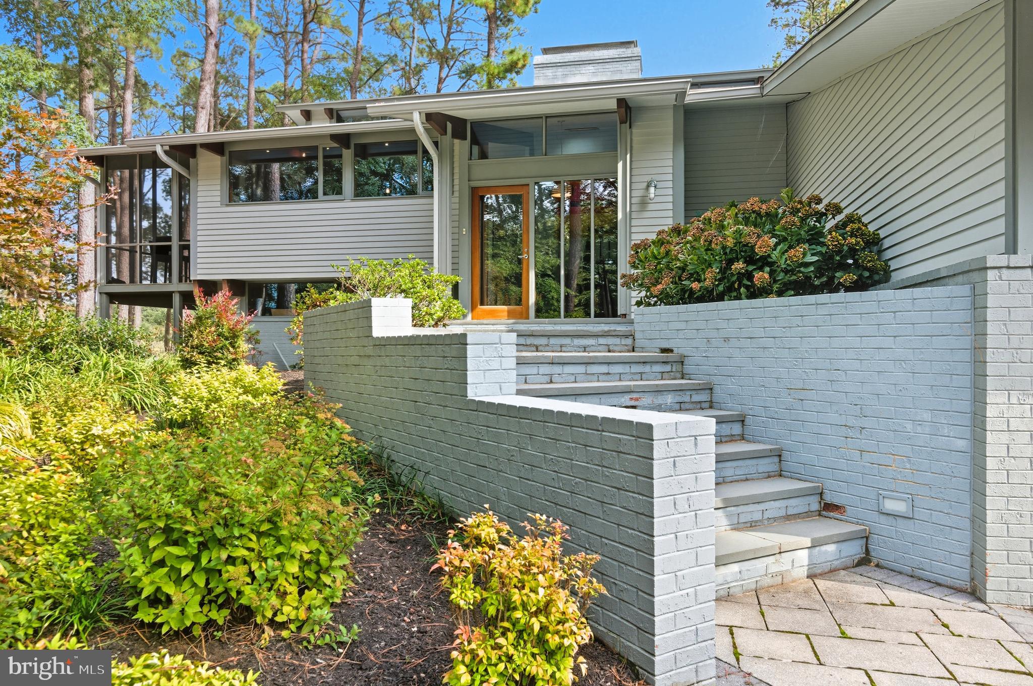 ROYAL OAK - Residential