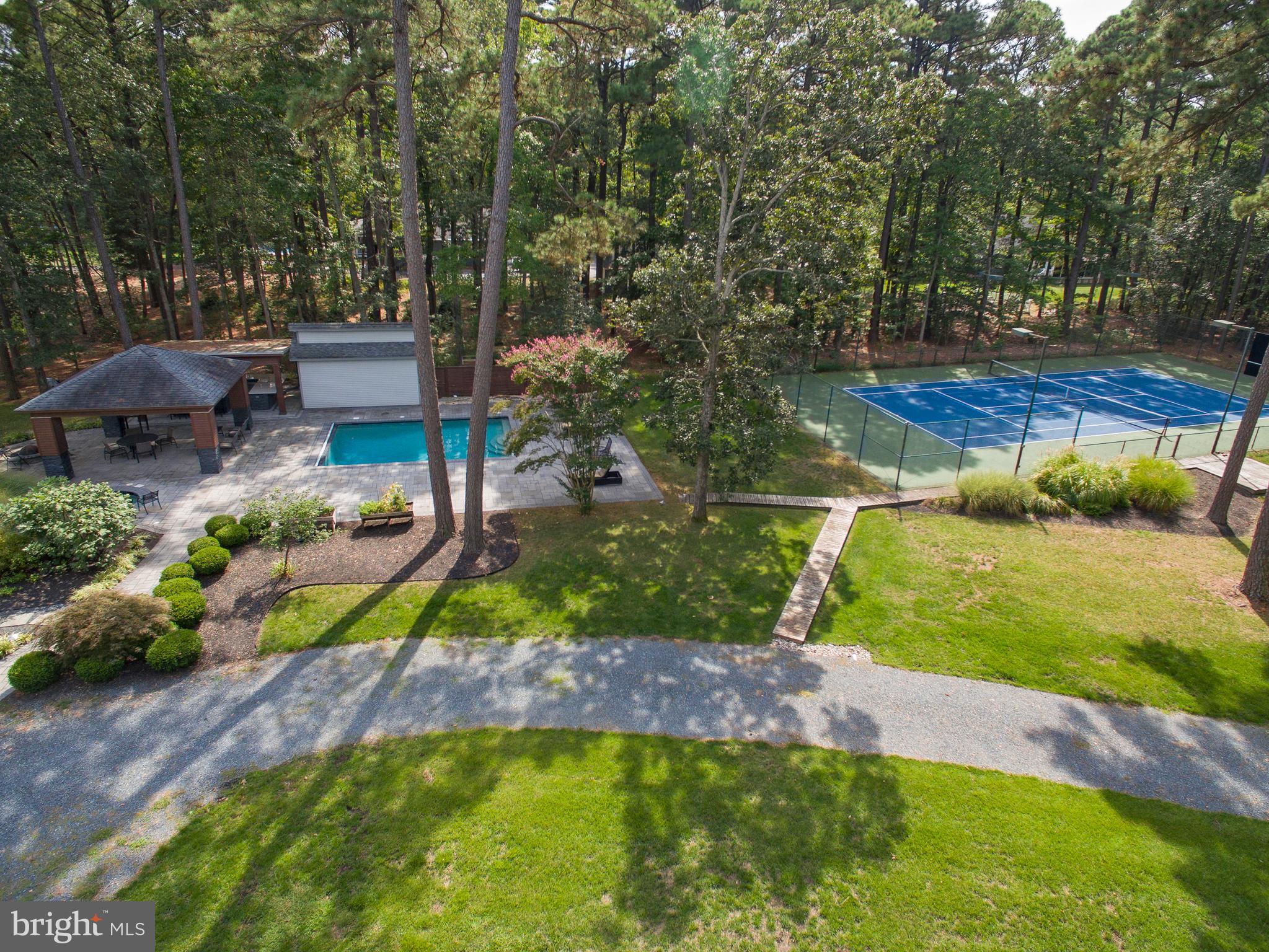 ROYAL OAK - Residential