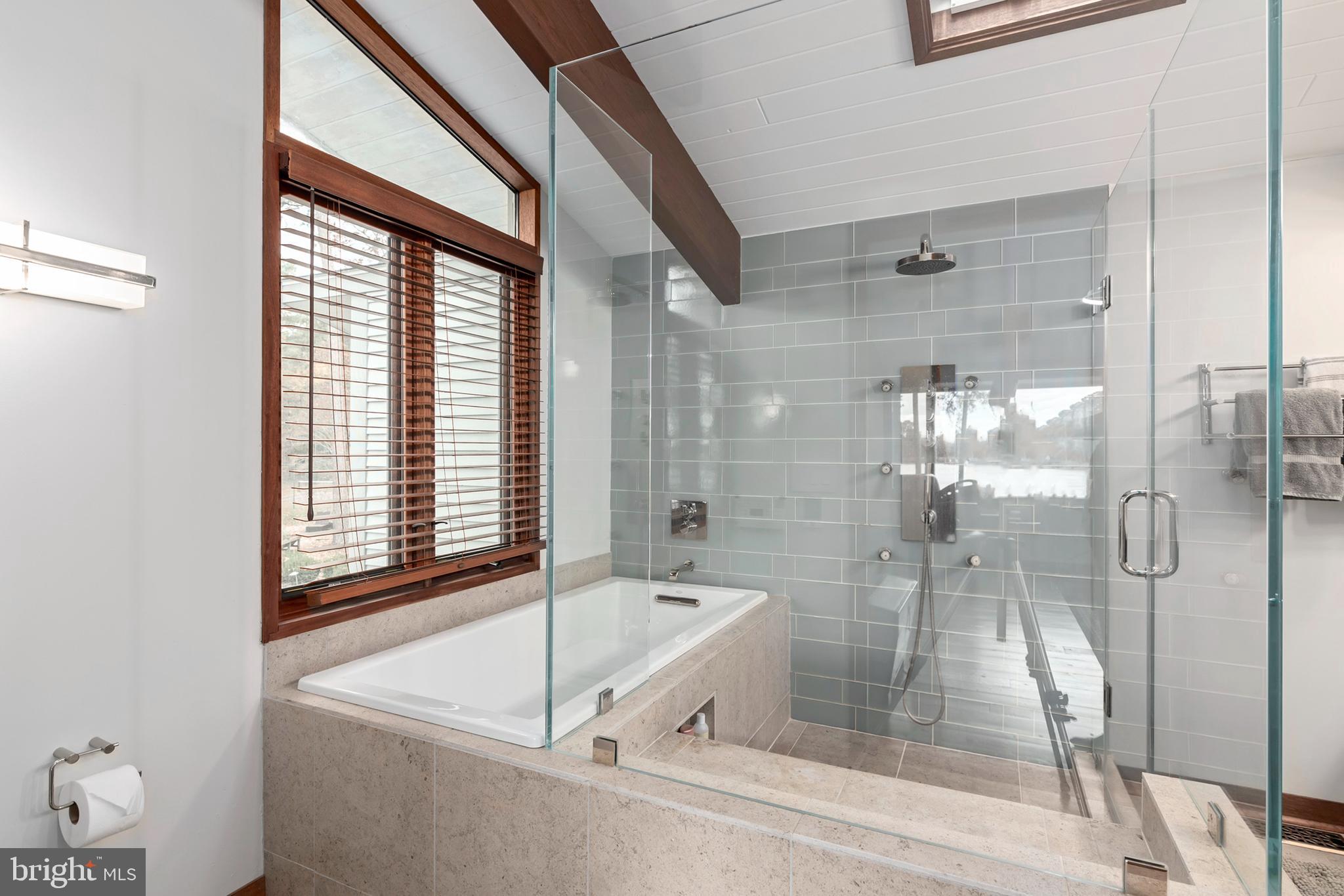 ROYAL OAK - Residential