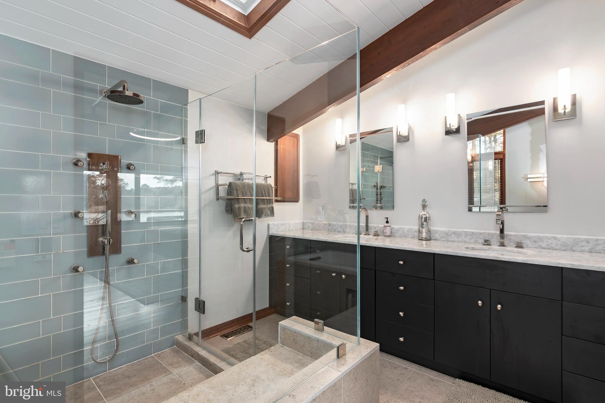 ROYAL OAK - Residential